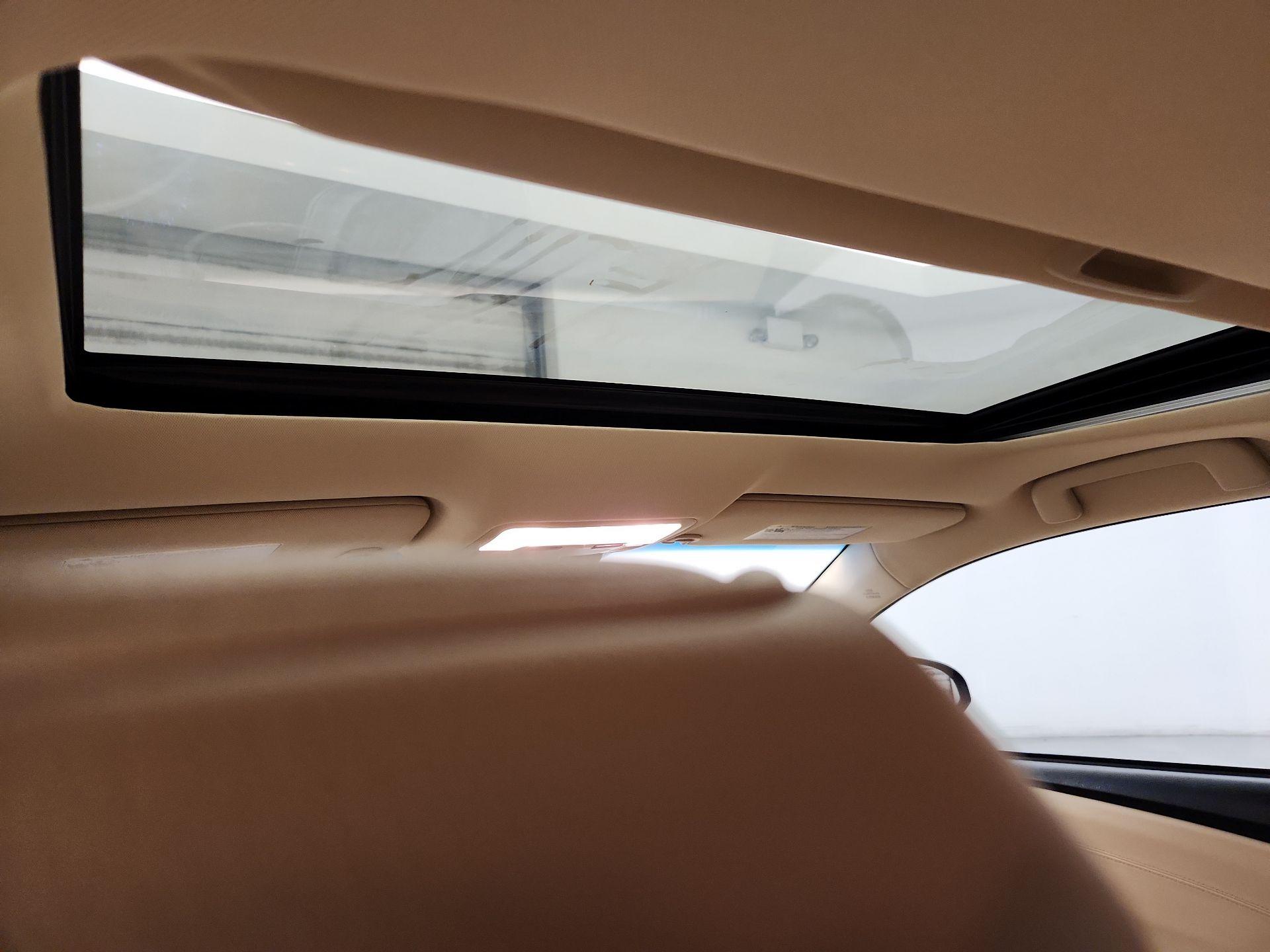 Thumbnail: 2016 Toyota Avalon - 20