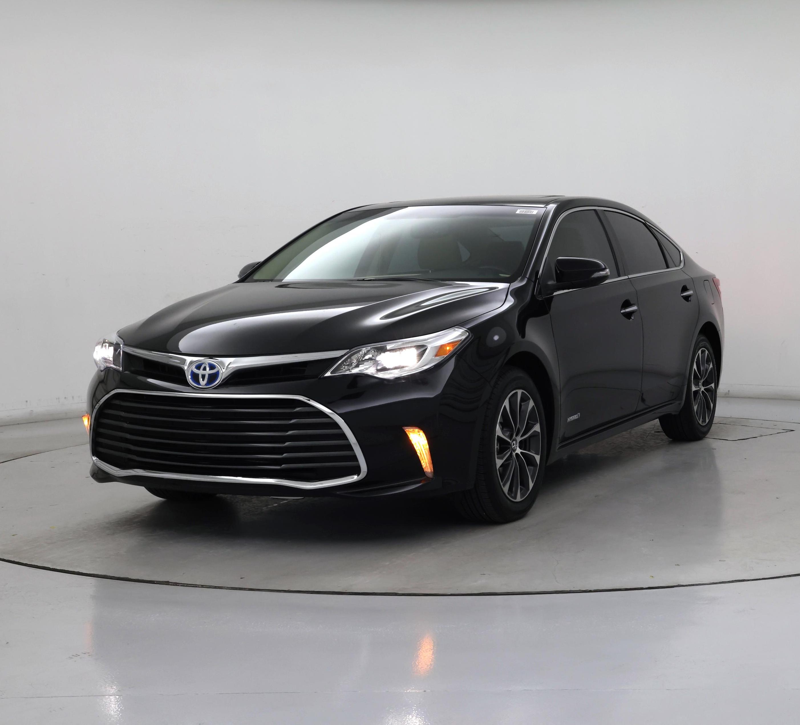 Thumbnail: 2016 Toyota Avalon - 4