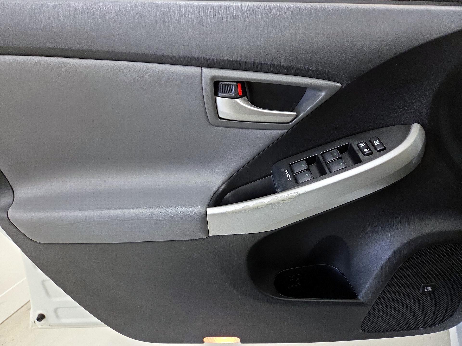 Thumbnail: 2014 Toyota Prius - 12