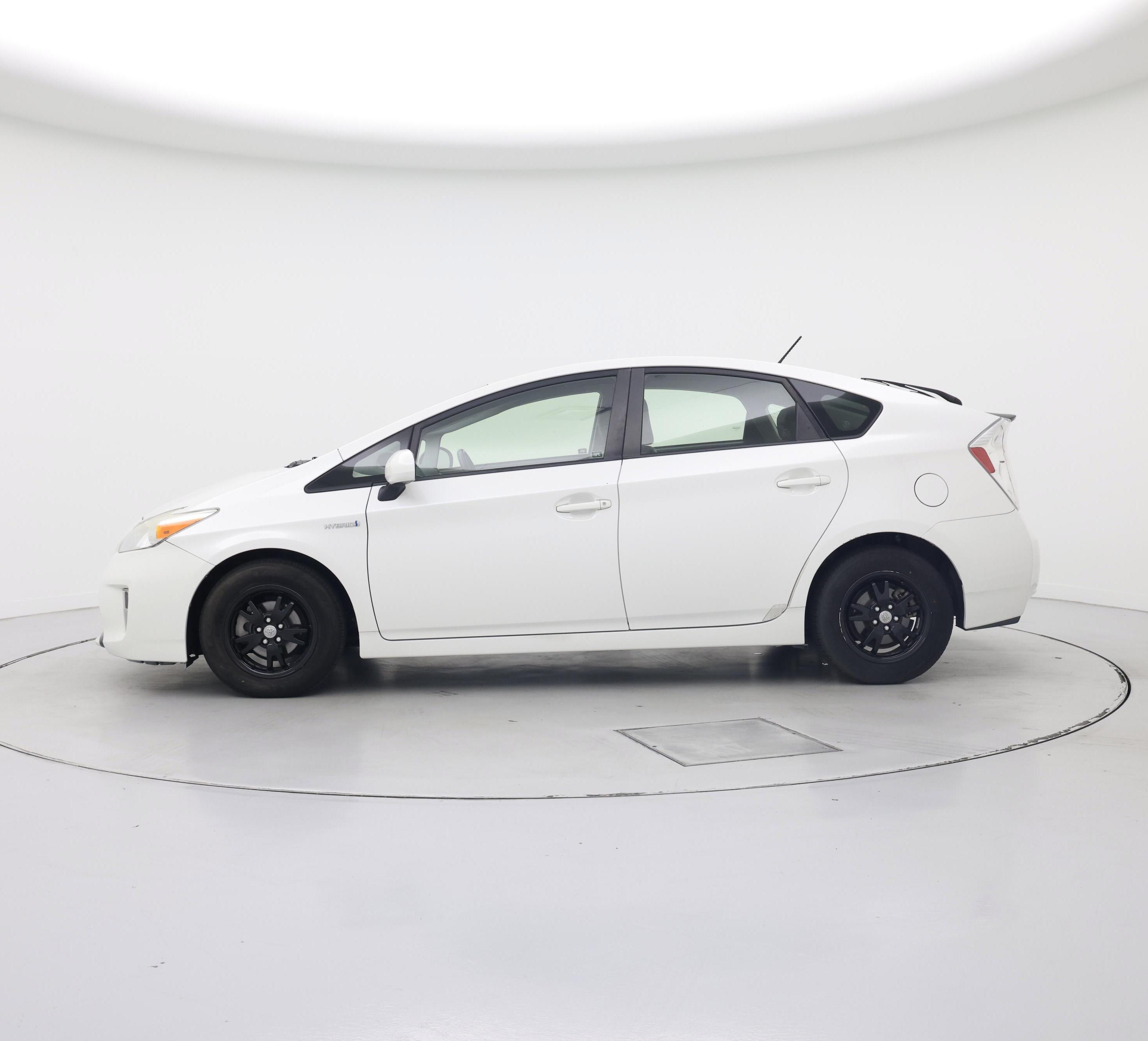 Thumbnail: 2014 Toyota Prius - 3