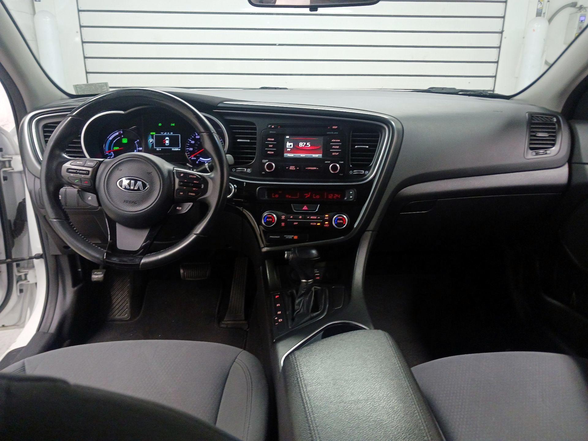 Thumbnail: 2015 Kia Optima - 9