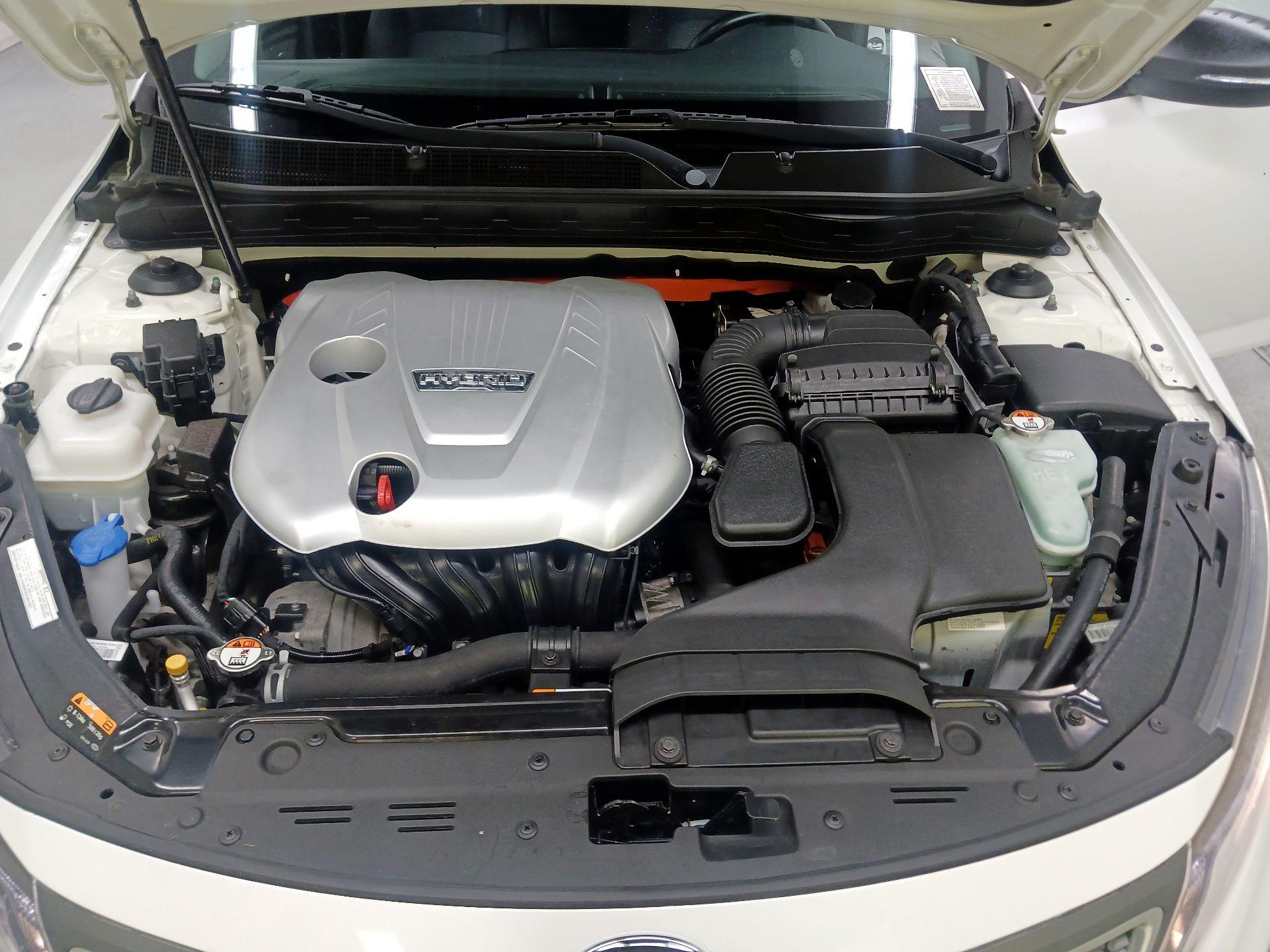 Thumbnail: 2015 Kia Optima - 17