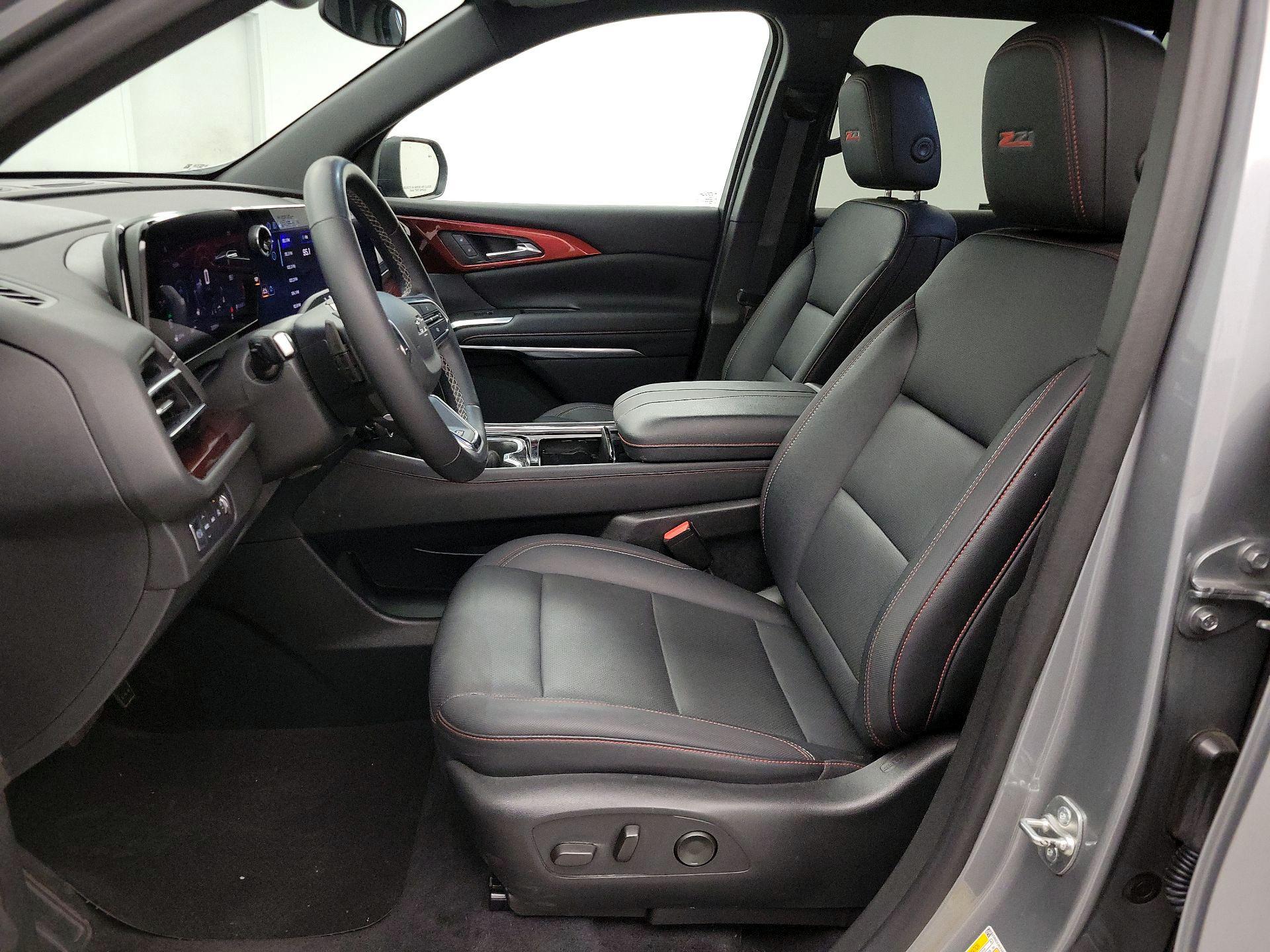 Thumbnail: 2024 Chevrolet Traverse - 11