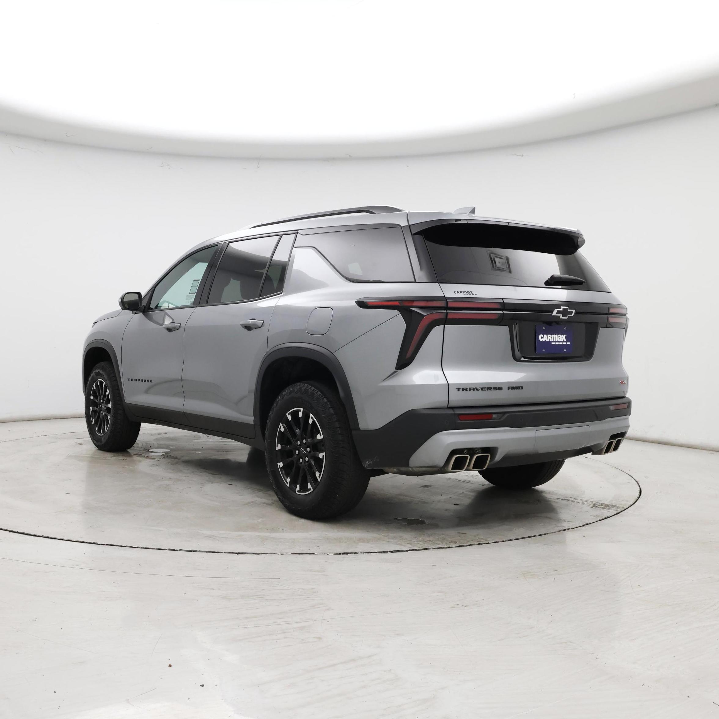 Thumbnail: 2024 Chevrolet Traverse - 2