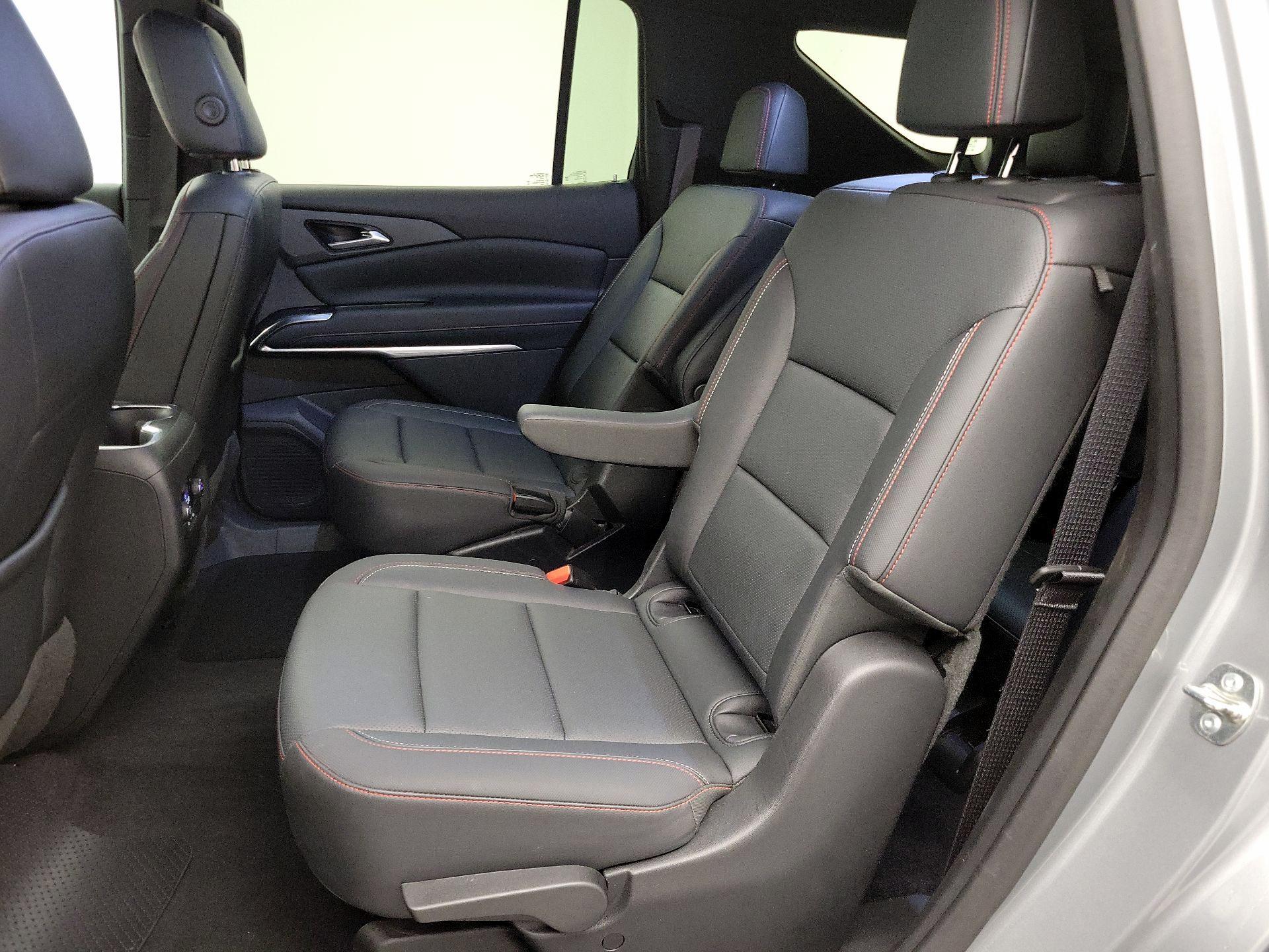 Thumbnail: 2024 Chevrolet Traverse - 19
