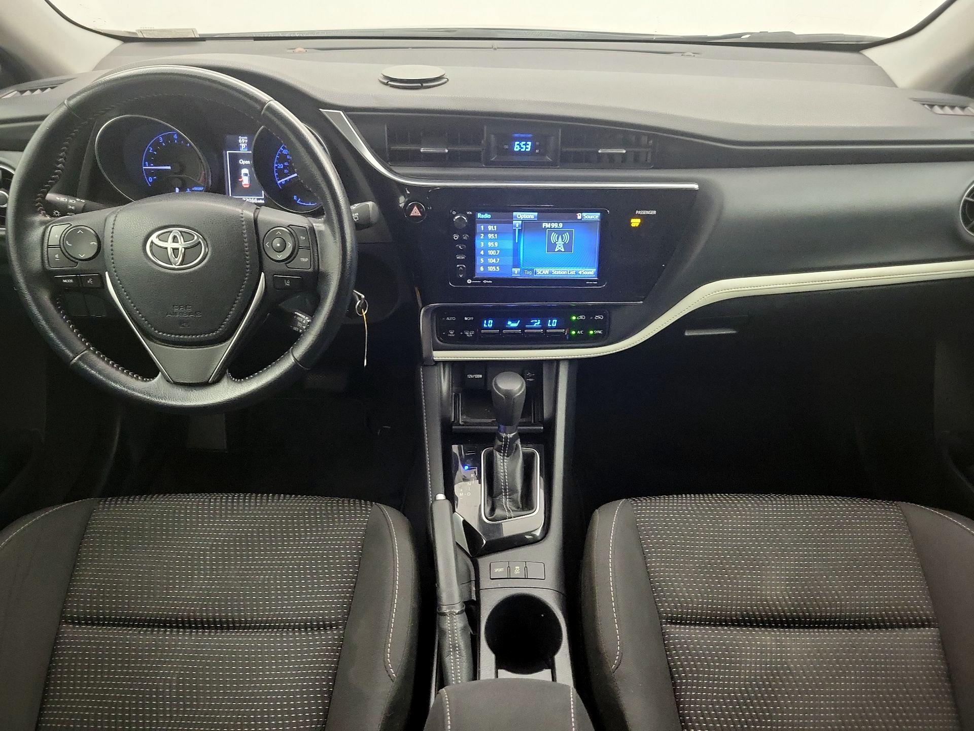 Thumbnail: 2018 Toyota Corolla iM - 9