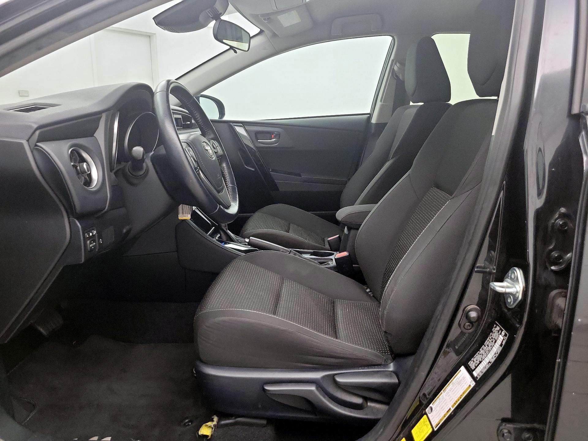 Thumbnail: 2018 Toyota Corolla iM - 11