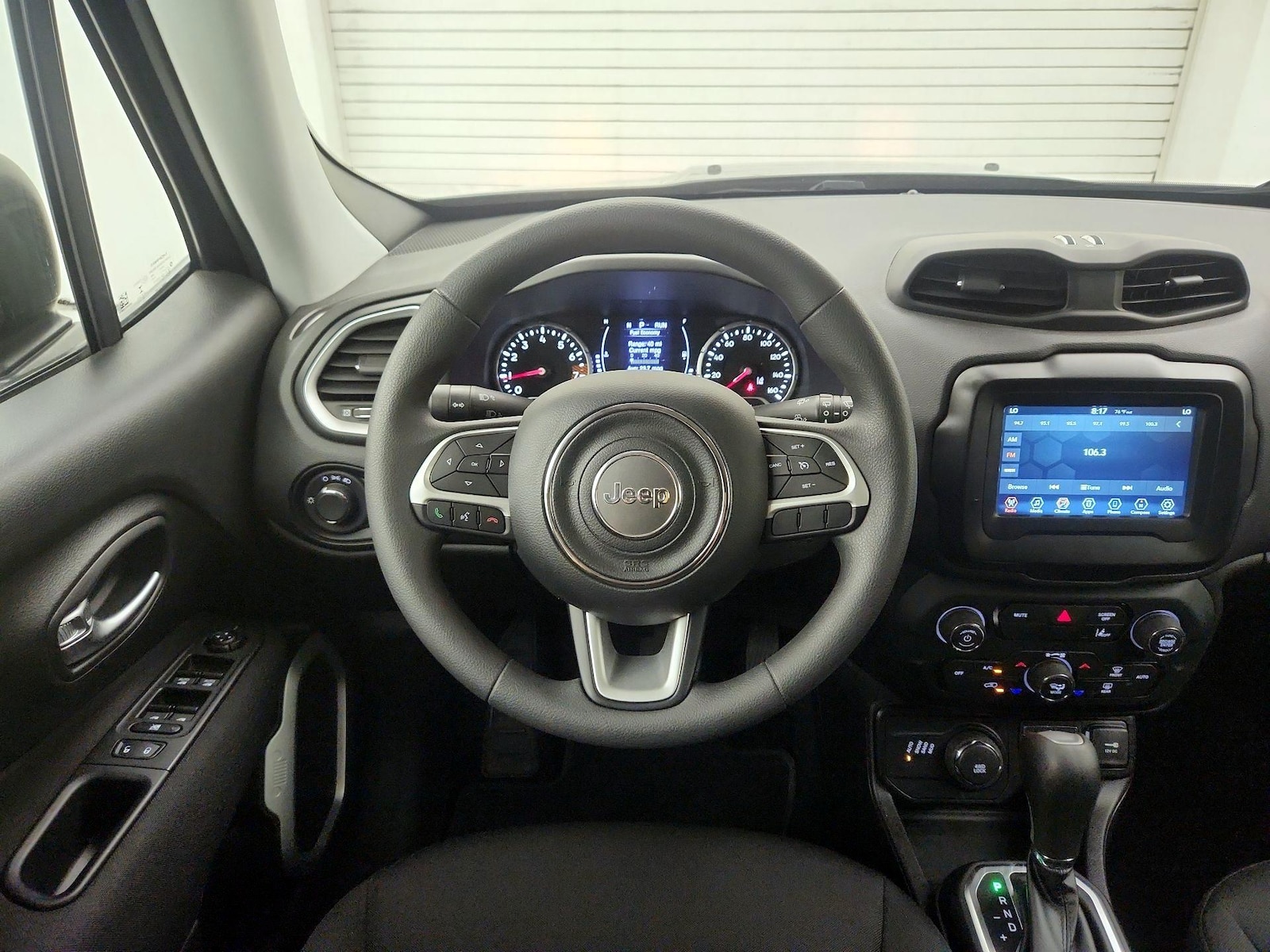 2021 Jeep Renegade Jeepster - Photo 11