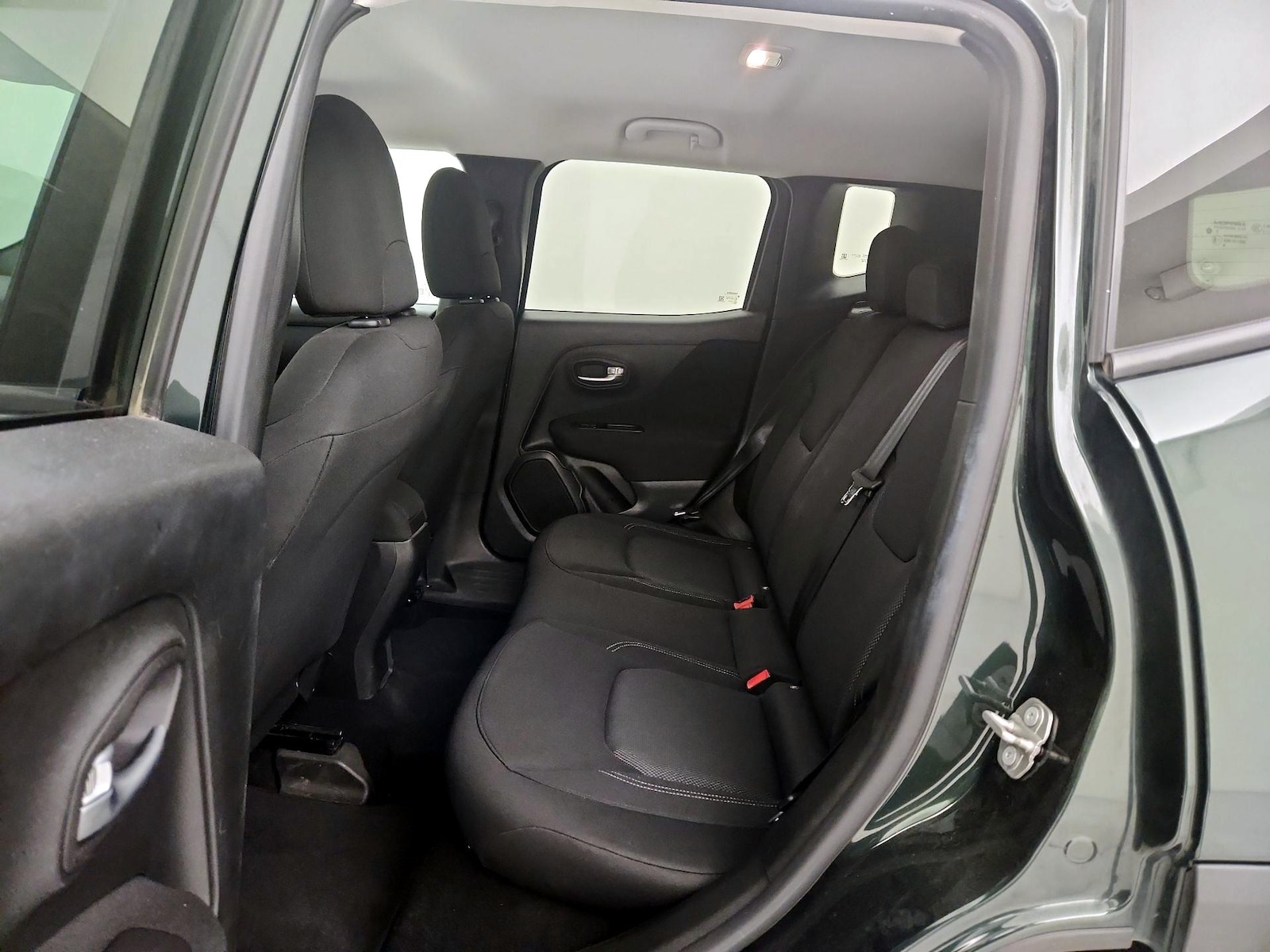2021 Jeep Renegade Jeepster - Photo 20