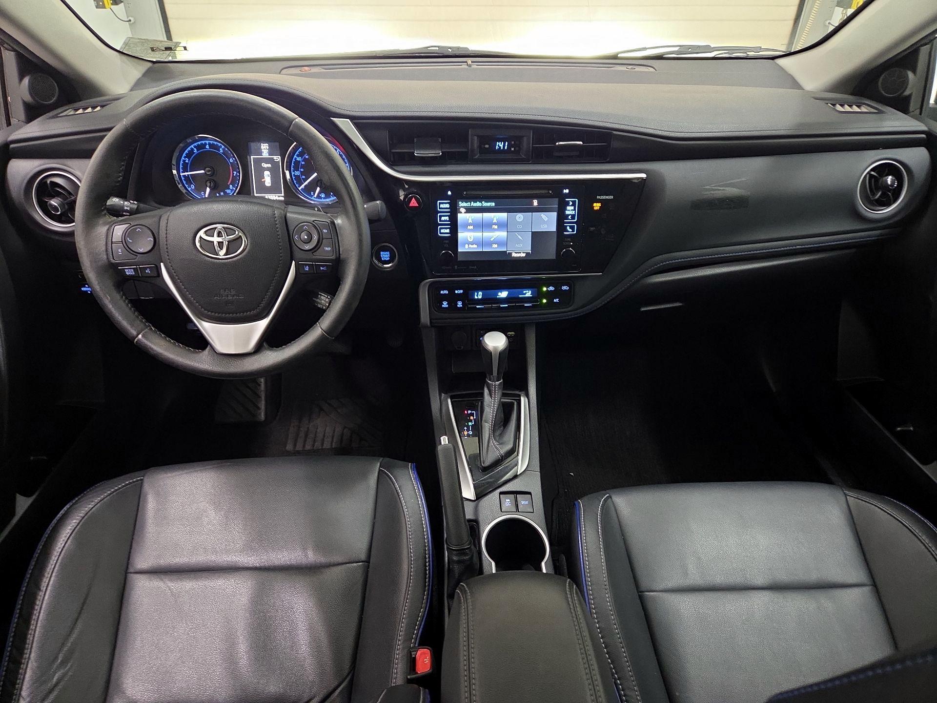 Thumbnail: 2017 Toyota Corolla - 9