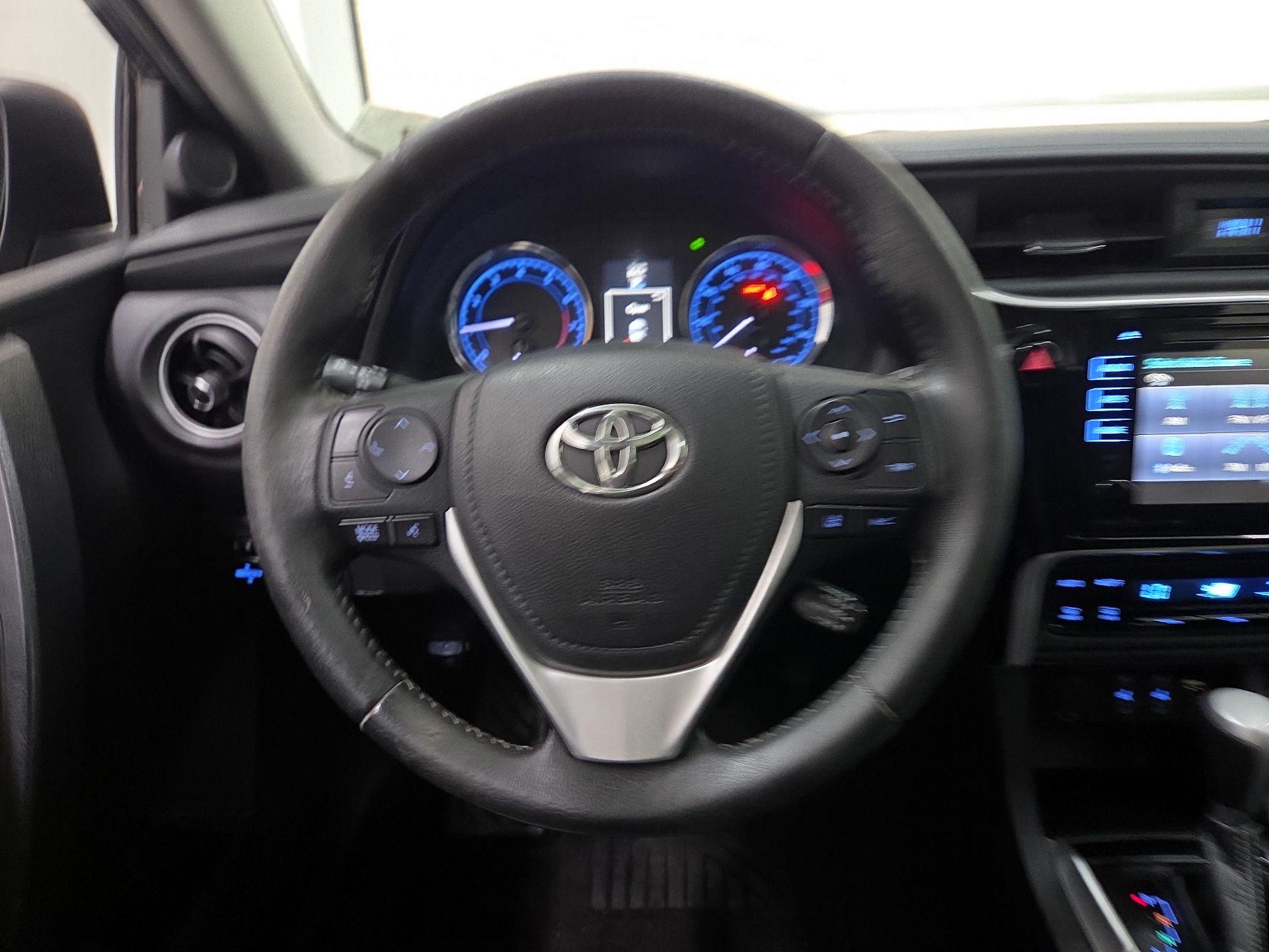 Thumbnail: 2017 Toyota Corolla - 10