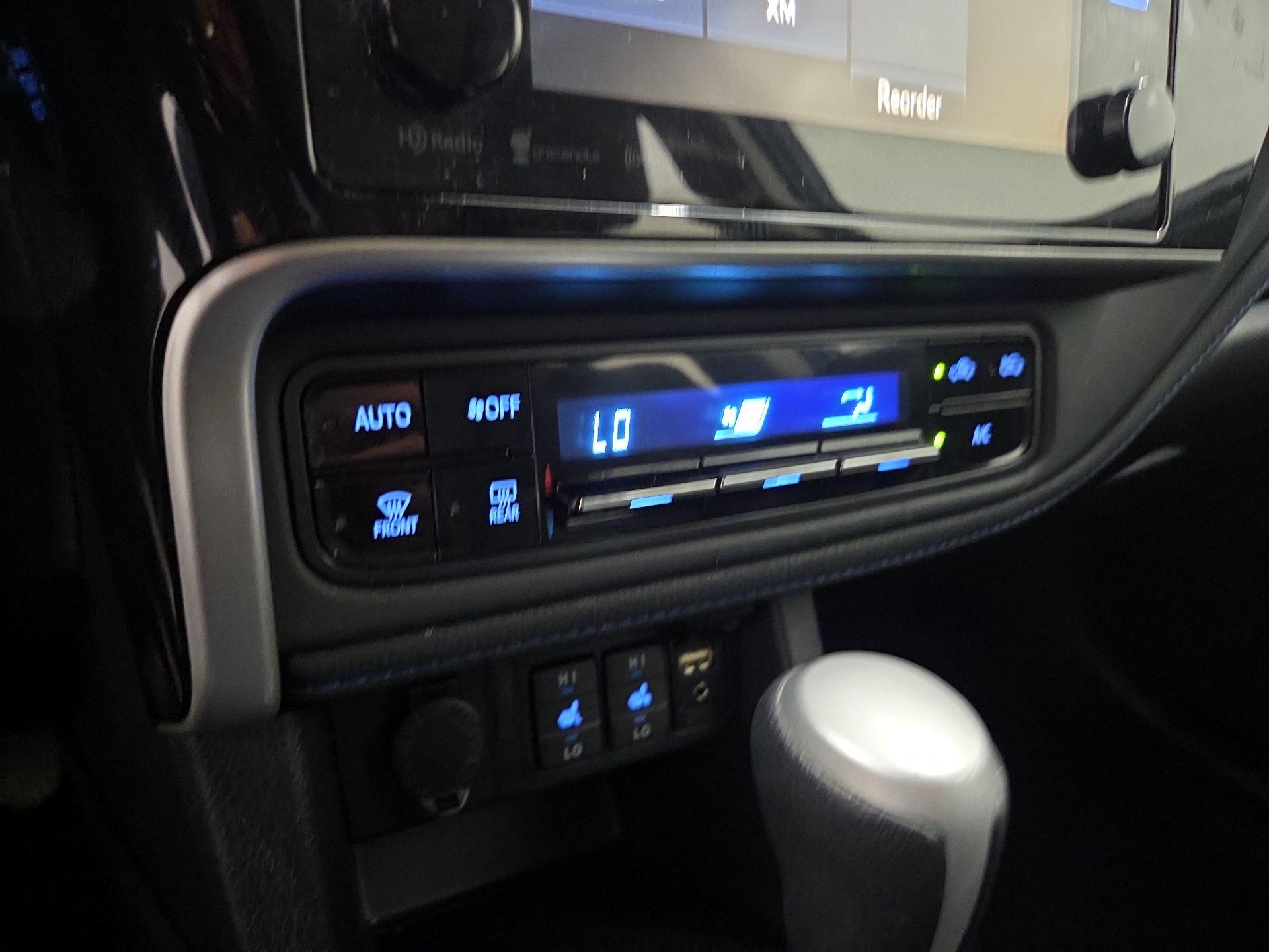 Thumbnail: 2017 Toyota Corolla - 16