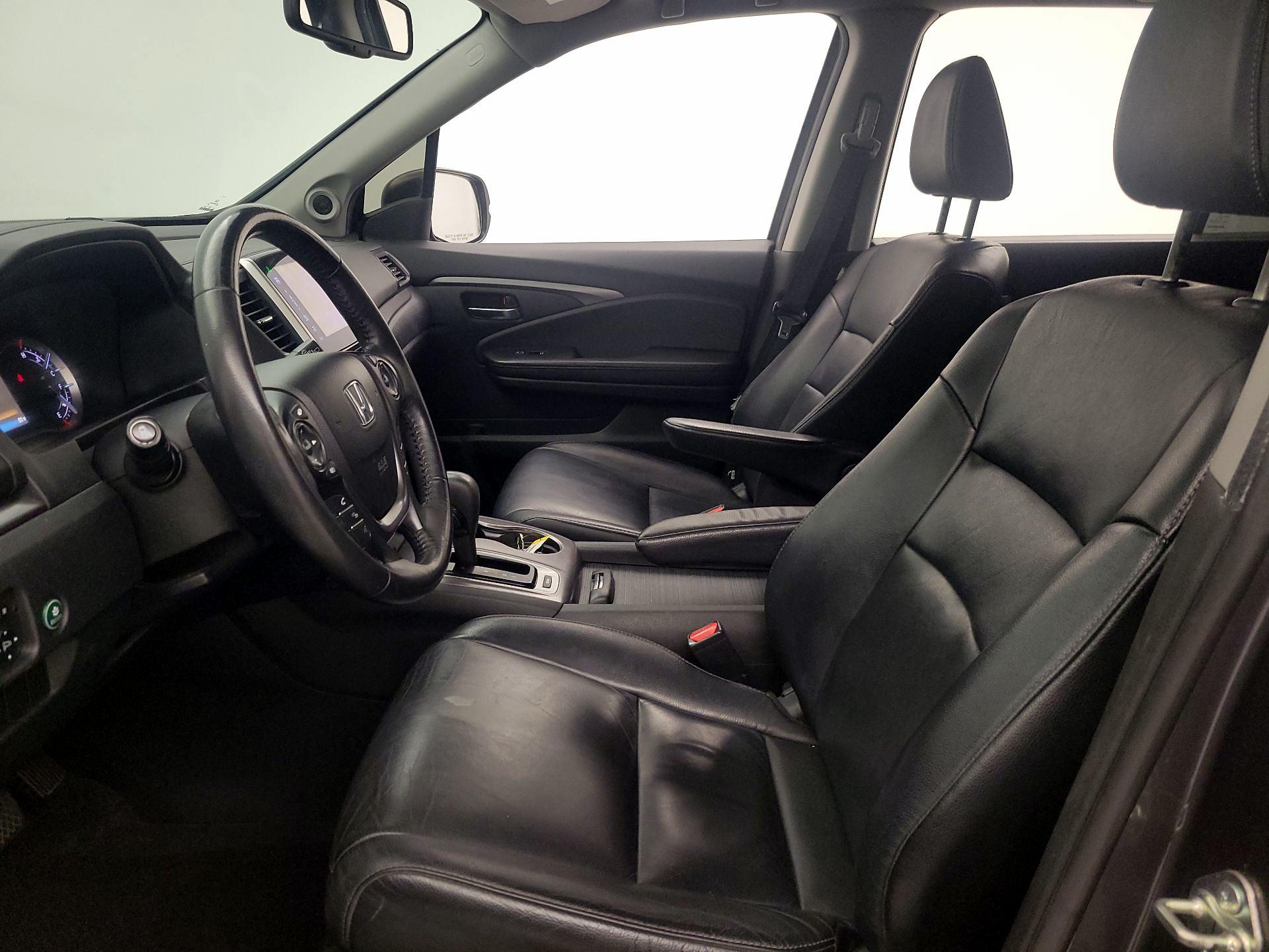 Thumbnail: 2016 Honda Pilot - 11