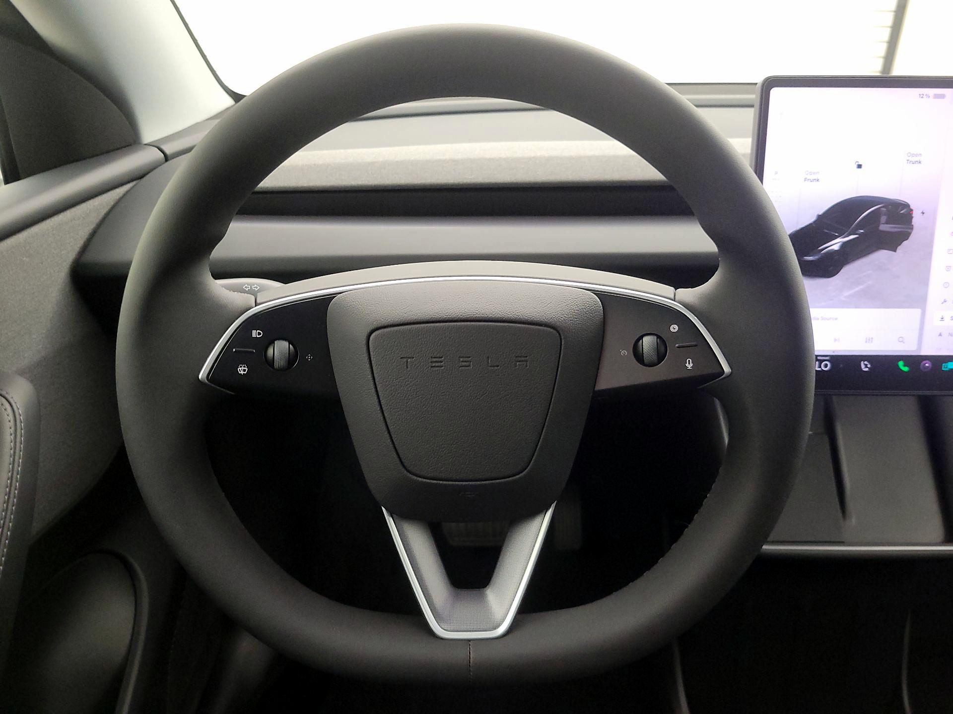 Thumbnail: 2026 Tesla Model Y - 10