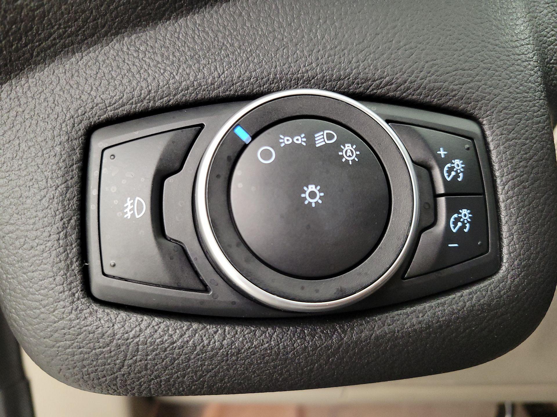 Thumbnail: 2016 Ford Escape - 13