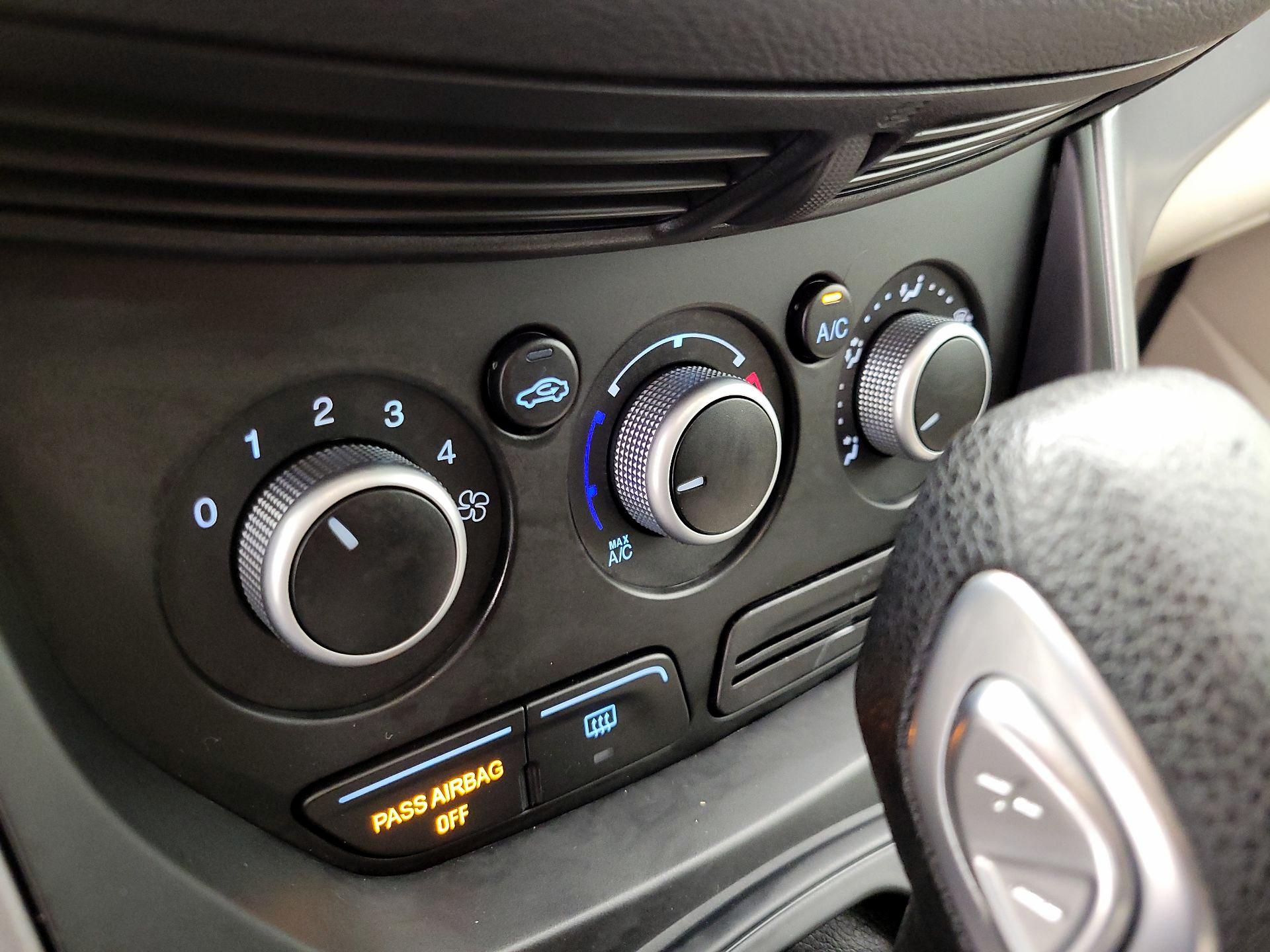 Thumbnail: 2016 Ford Escape - 16