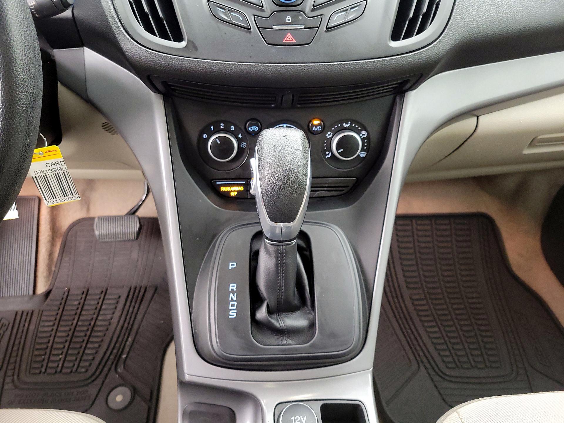 Thumbnail: 2016 Ford Escape - 17