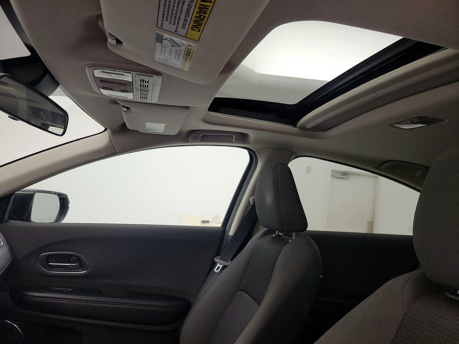 Thumbnail: 2020 Honda HR-V - 17