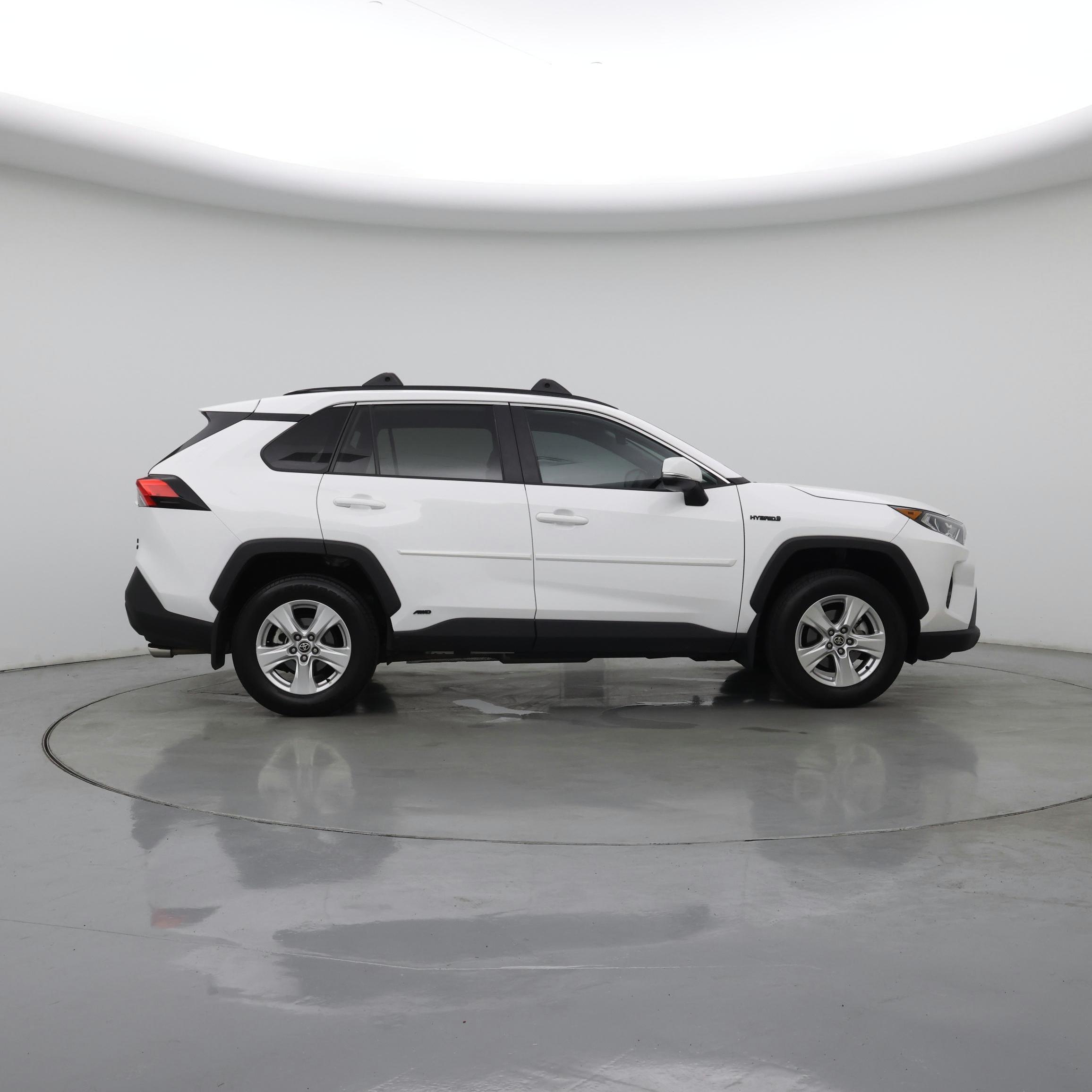 Thumbnail: 2021 Toyota RAV4 - 7