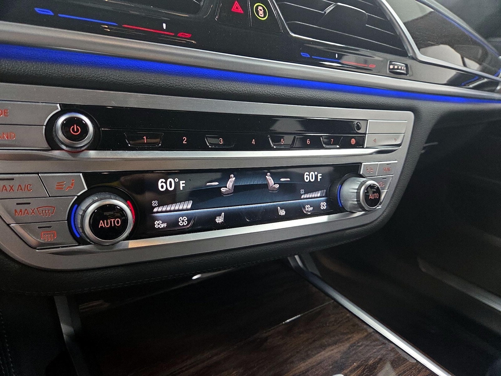 2022 BMW 7 Series 745e - Photo 15