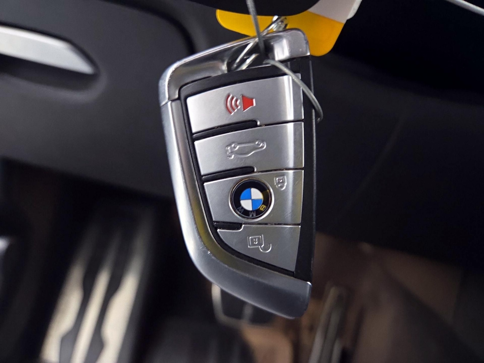 2022 BMW 7 Series 745e - Photo 19