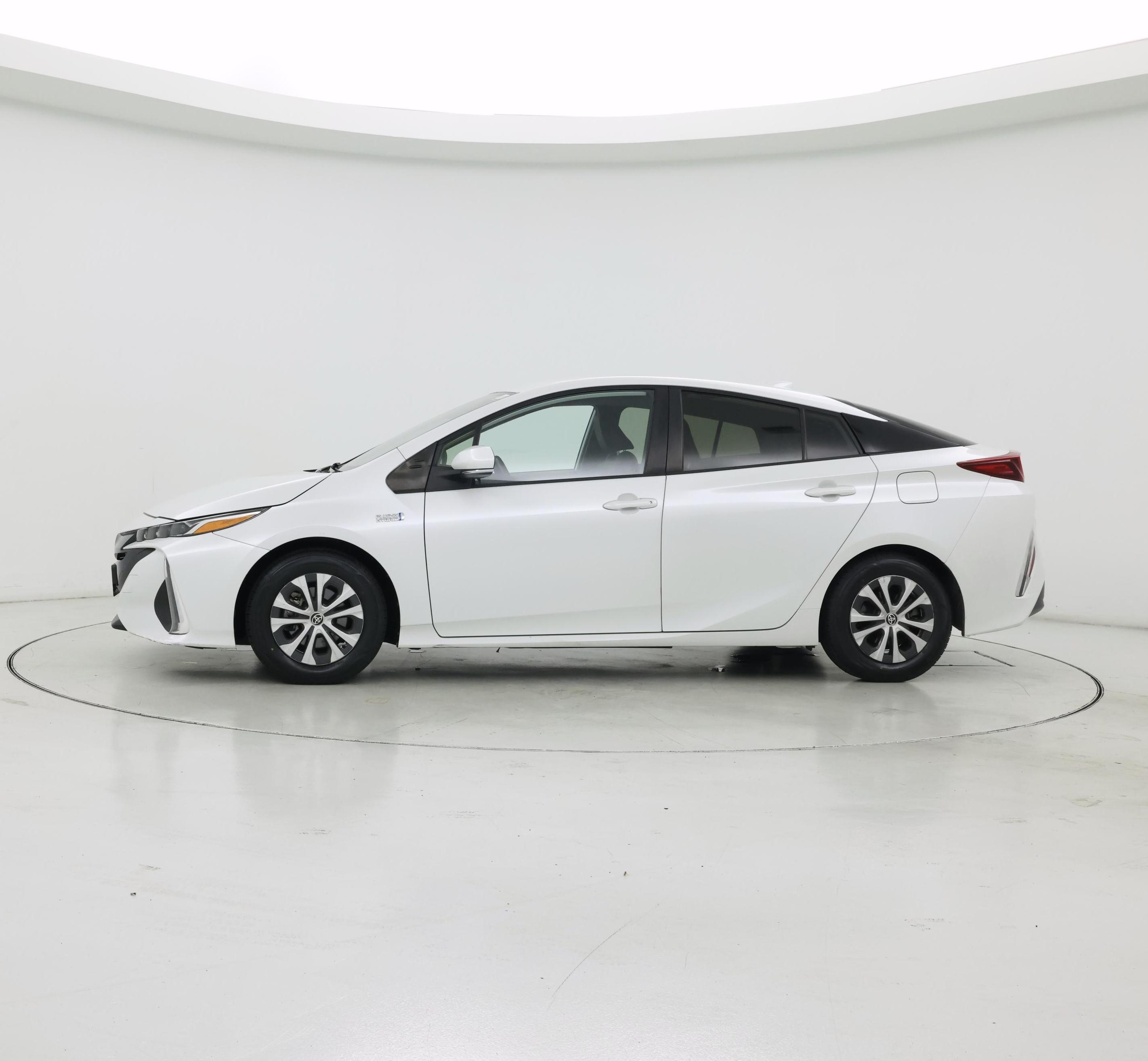 Thumbnail: 2021 Toyota Prius Prime - 3