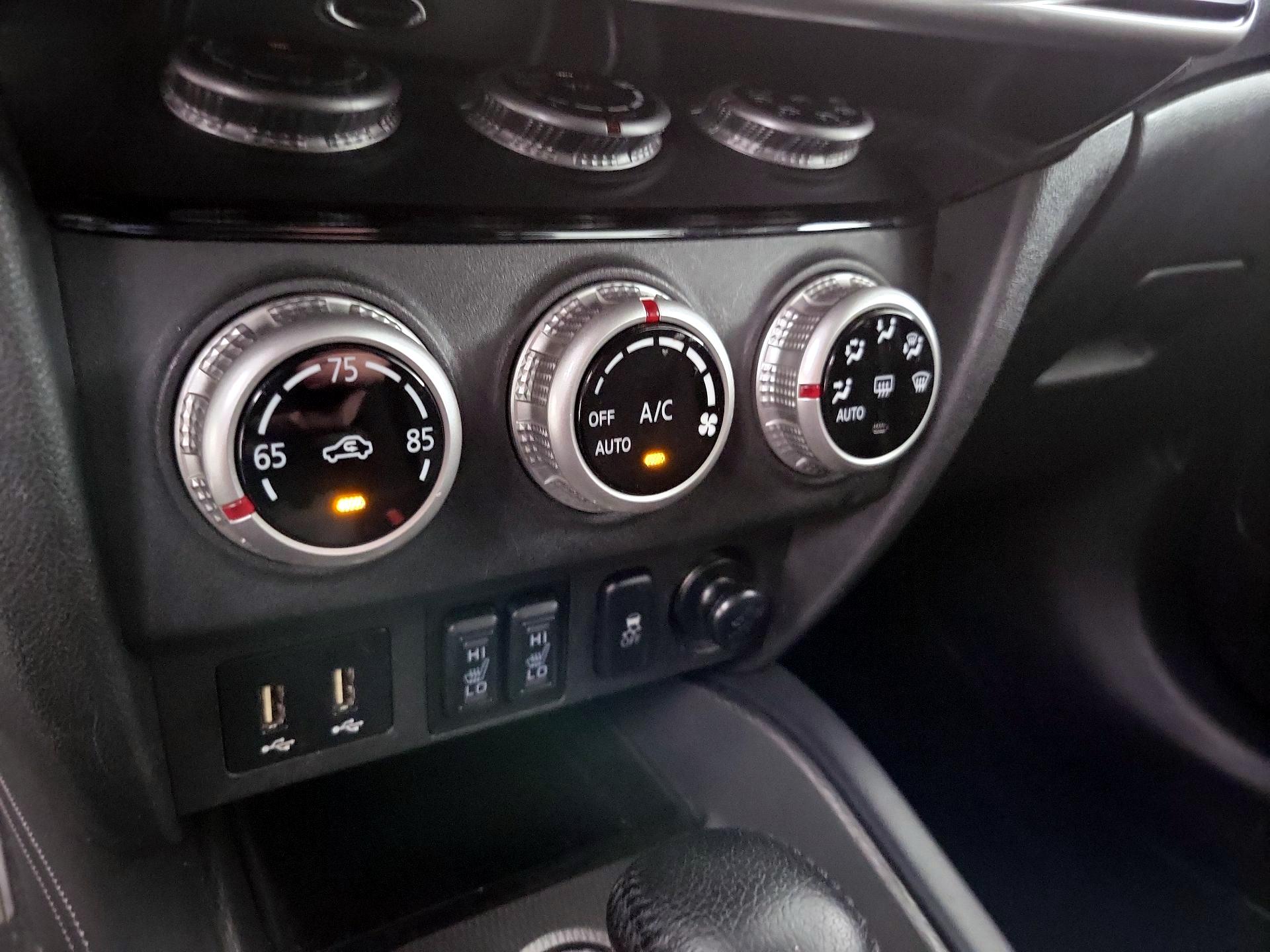 Thumbnail: 2020 Mitsubishi Outlander Sport - 16