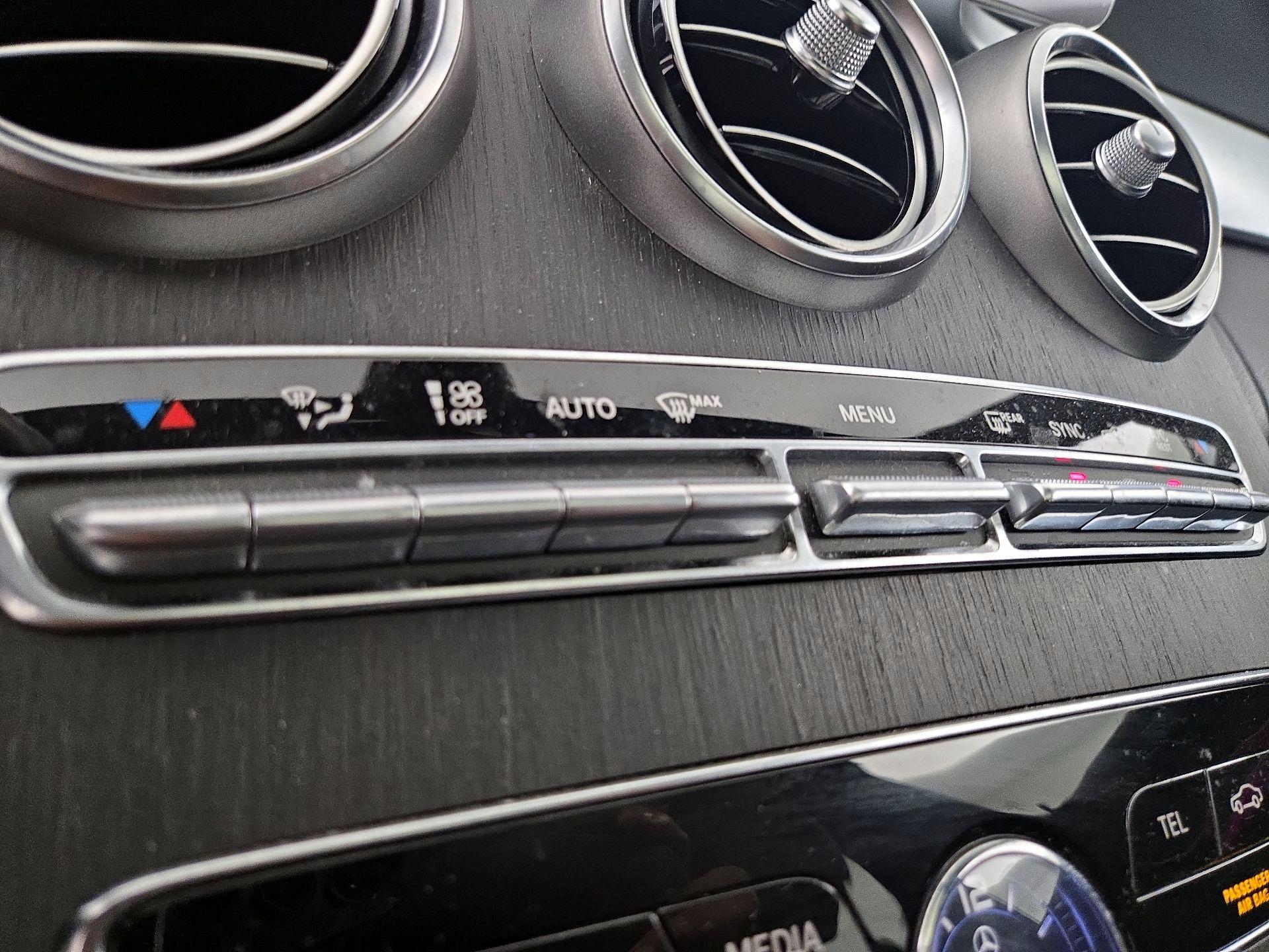 Thumbnail: 2020 Mercedes-Benz C-Class - 16