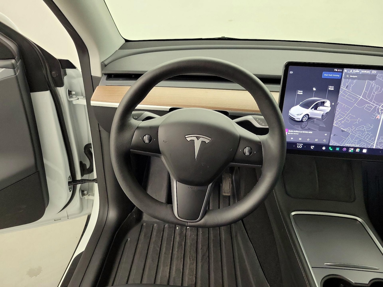 2023 Tesla Model Y Long Range - Photo 11