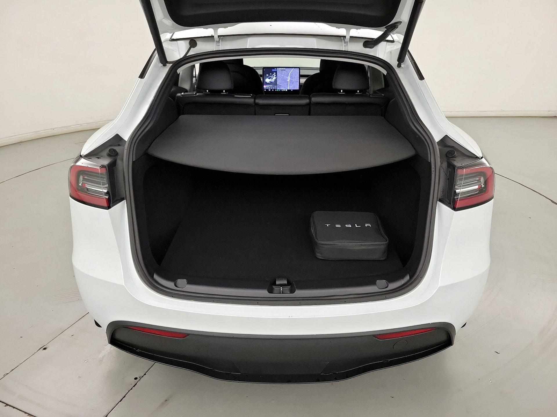 Thumbnail: 2023 Tesla Model Y - 20