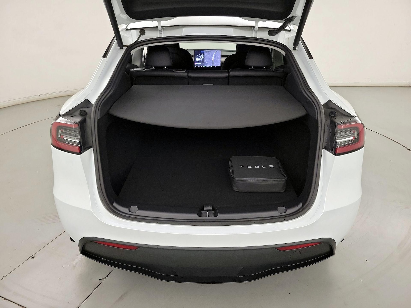 2023 Tesla Model Y Long Range - Photo 21