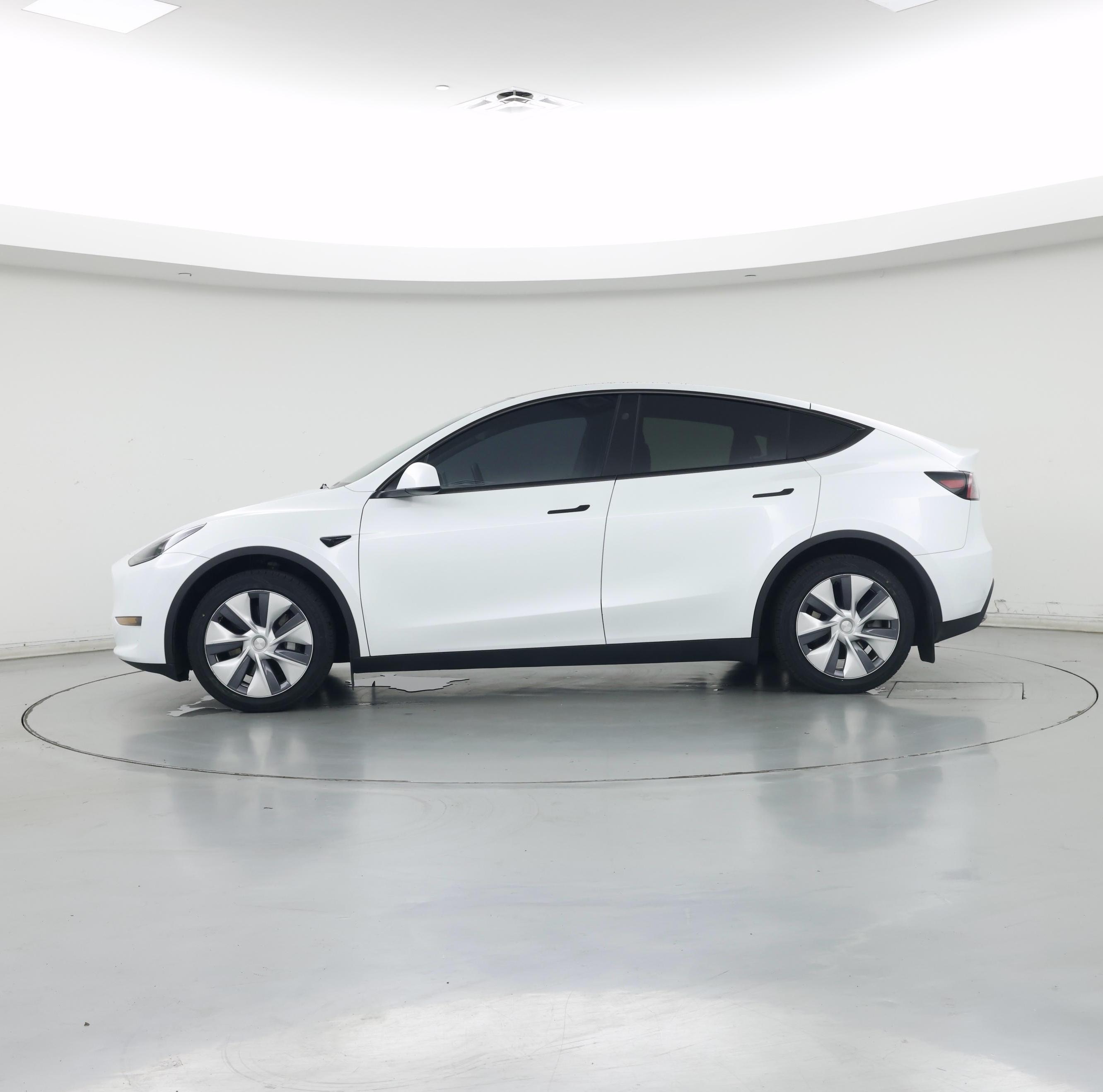 Thumbnail: 2023 Tesla Model Y - 3