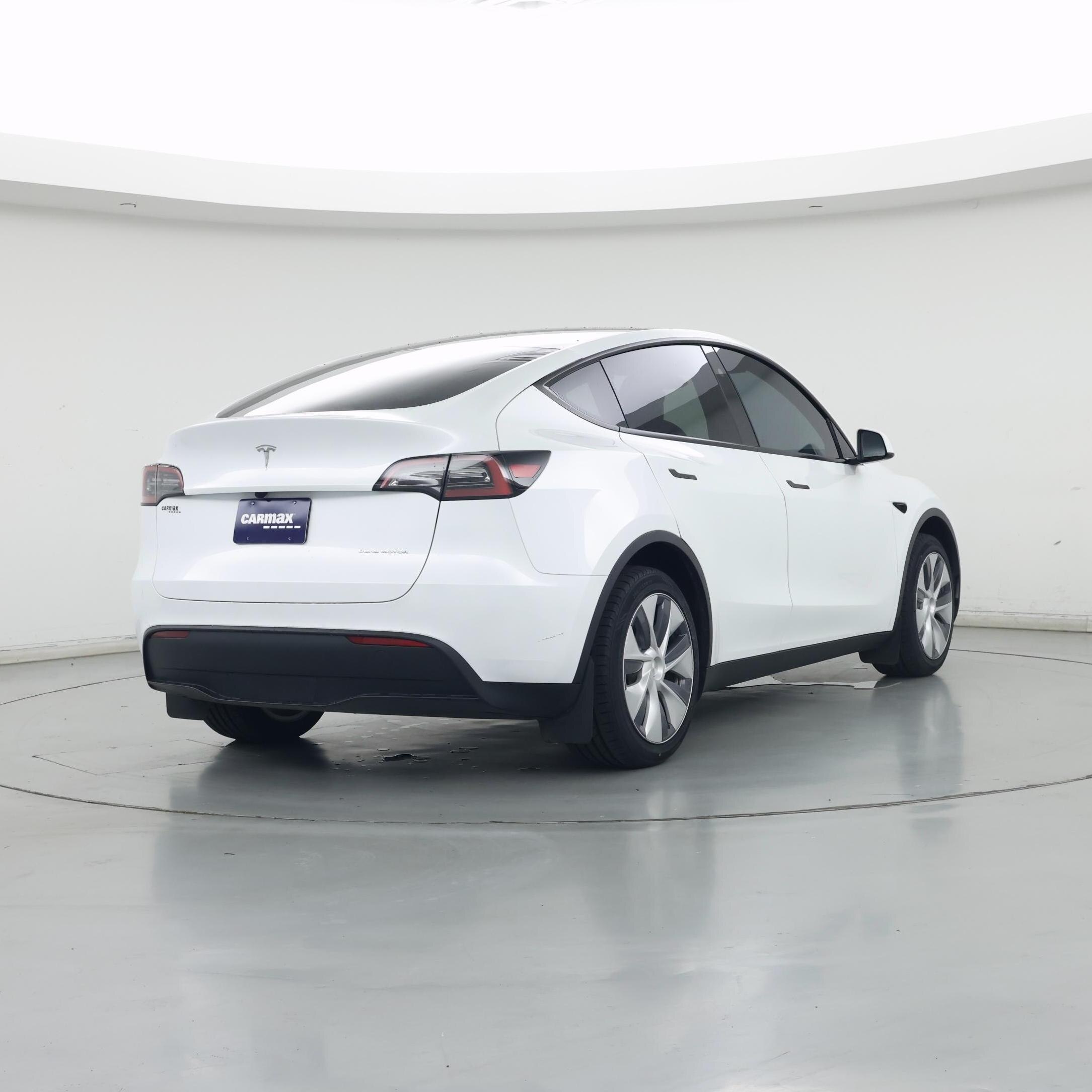 Thumbnail: 2023 Tesla Model Y - 8