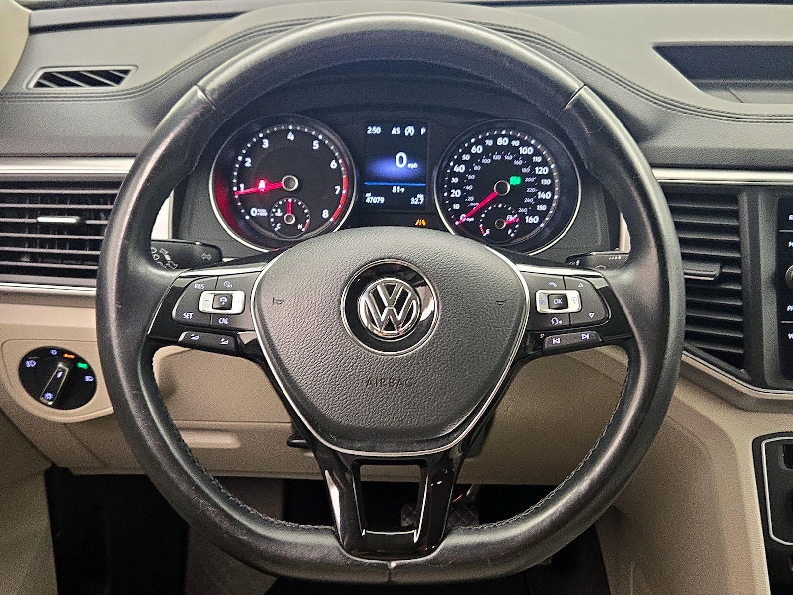 2018 Volkswagen Atlas SE w/Tech - Photo 11