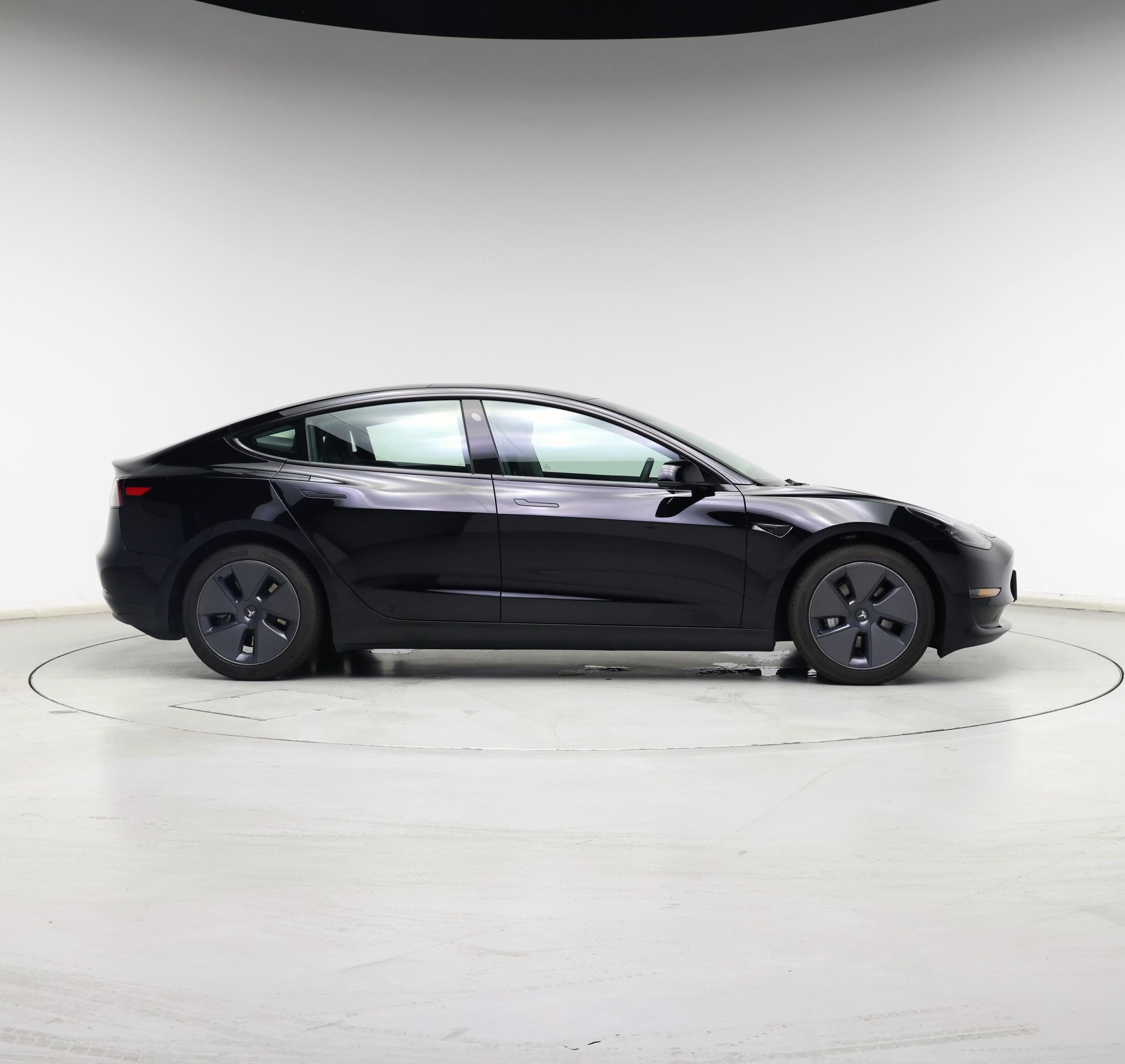 Thumbnail: 2023 Tesla Model 3 - 7