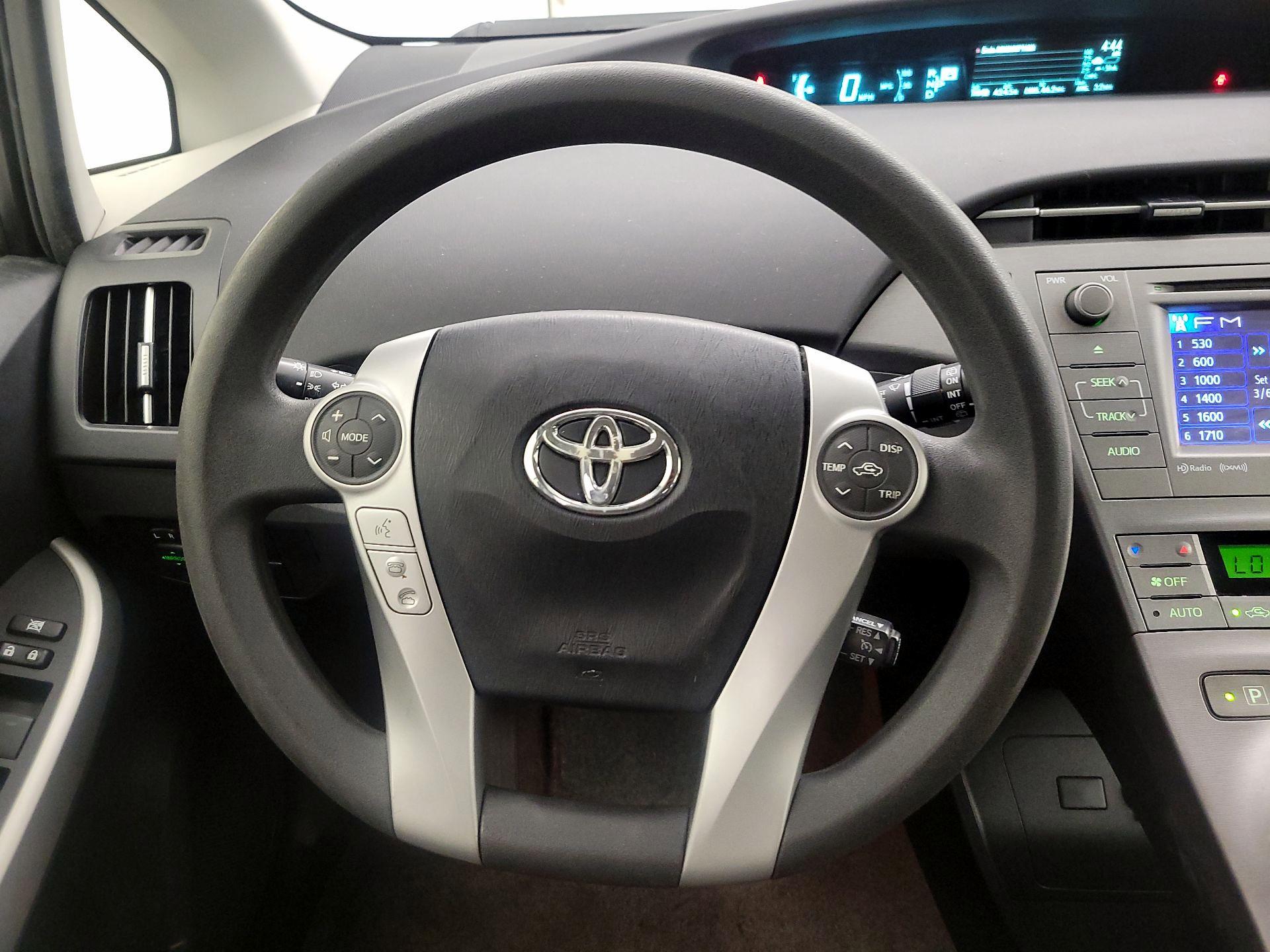 Thumbnail: 2015 Toyota Prius - 10
