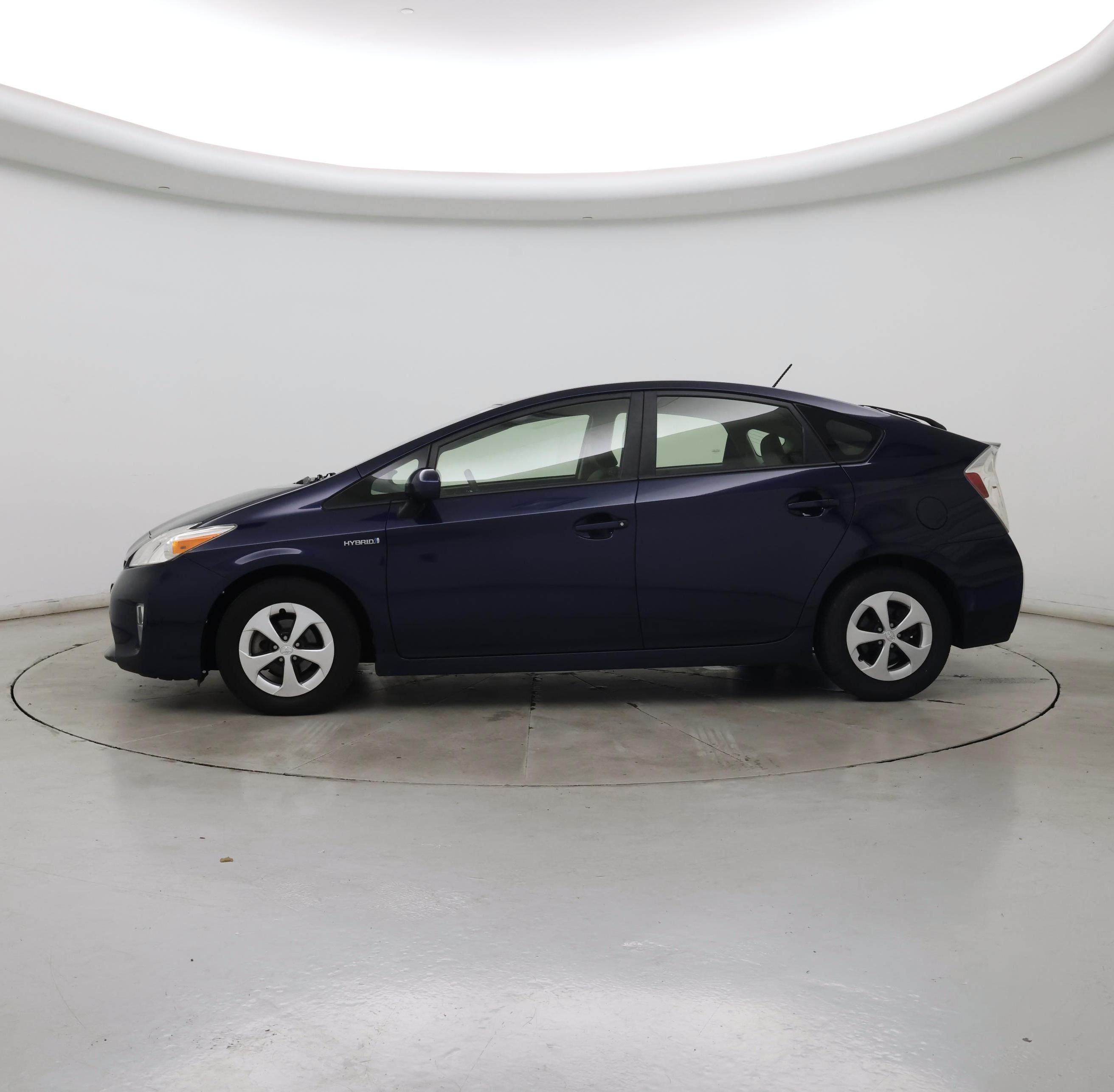 Thumbnail: 2015 Toyota Prius - 3