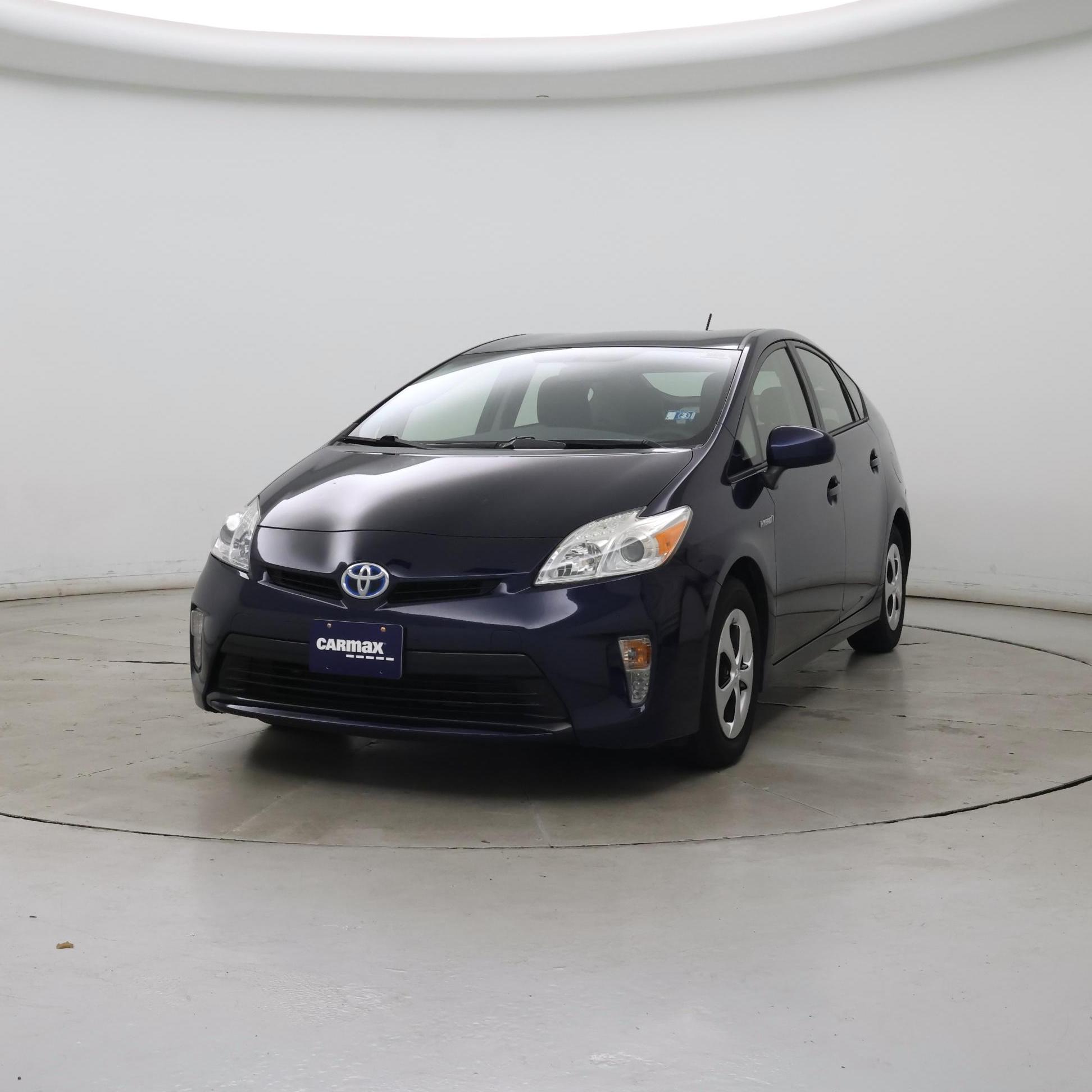 Thumbnail: 2015 Toyota Prius - 4