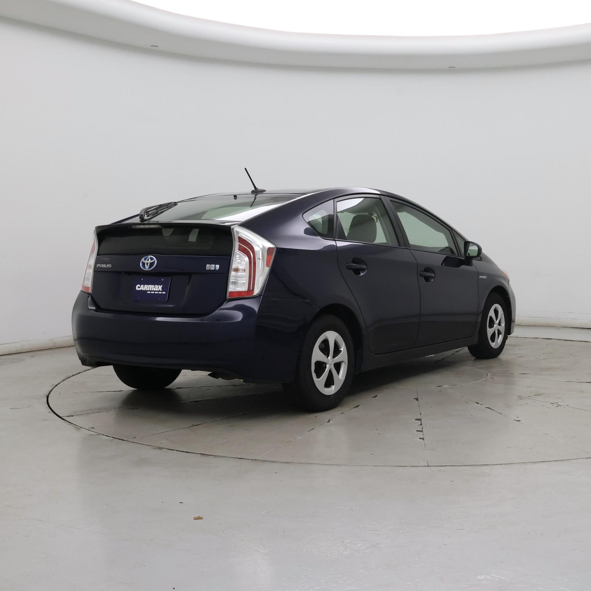 Thumbnail: 2015 Toyota Prius - 8
