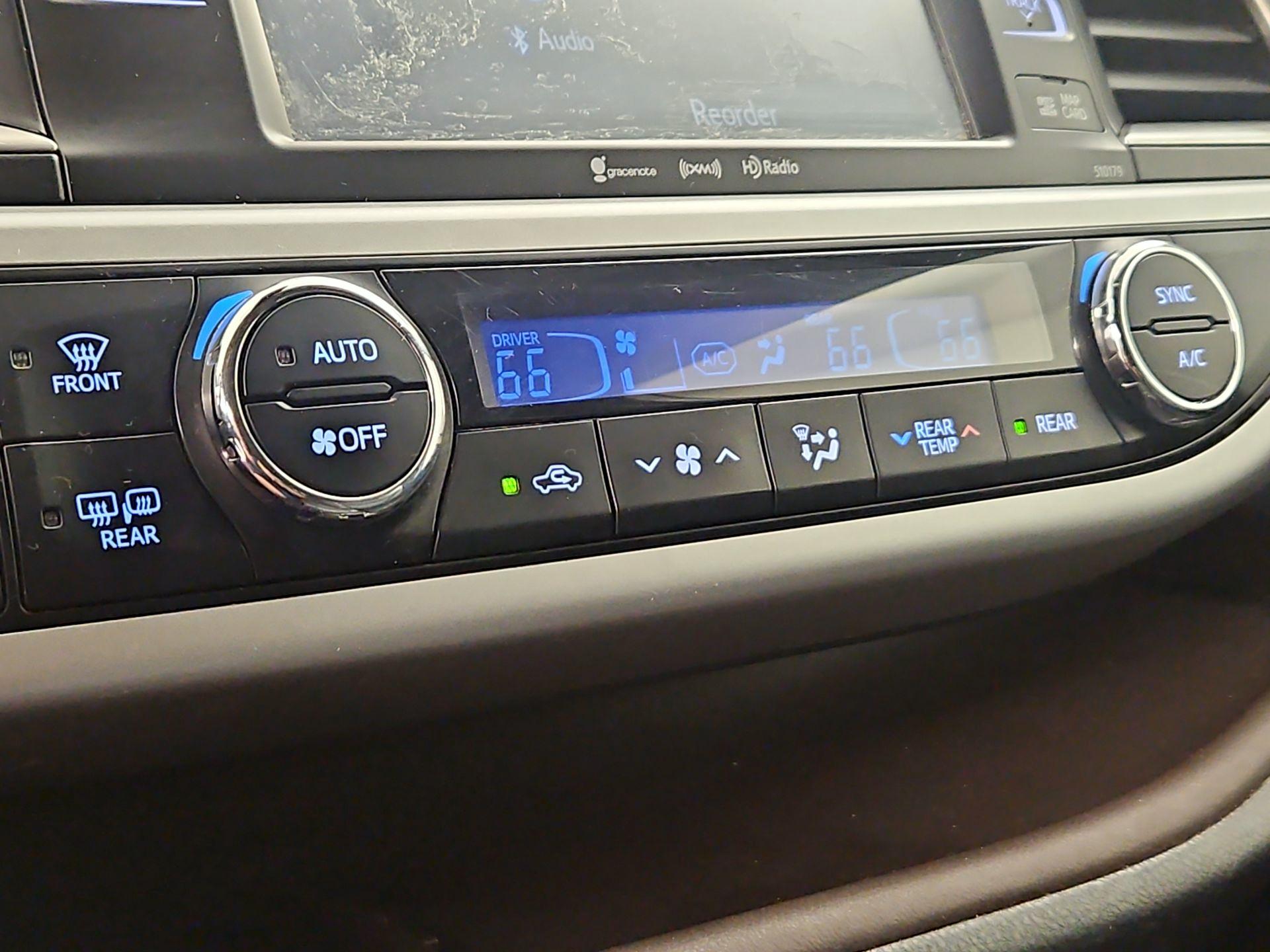 Thumbnail: 2018 Toyota Highlander - 16