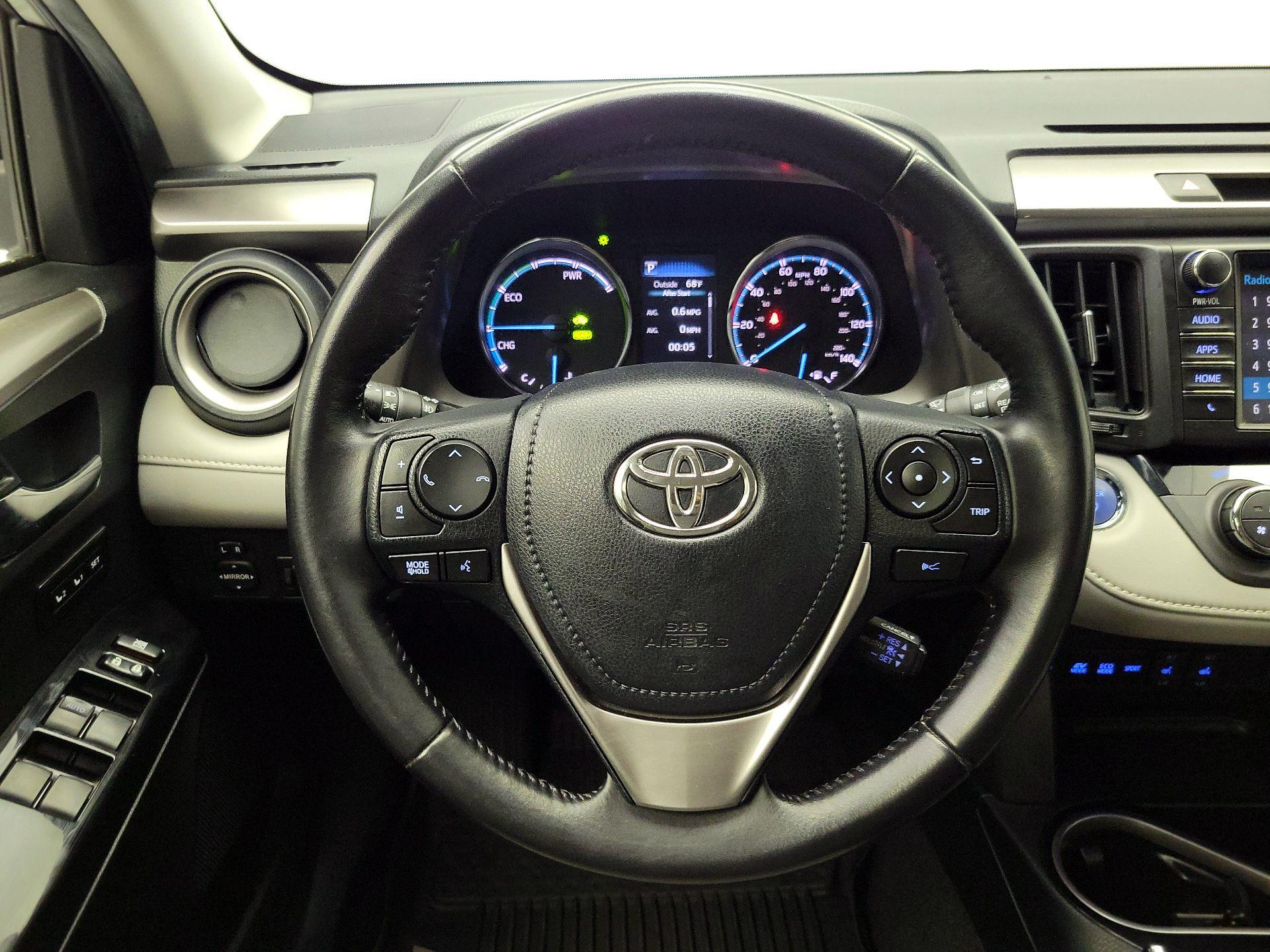 Thumbnail: 2016 Toyota RAV4 - 10