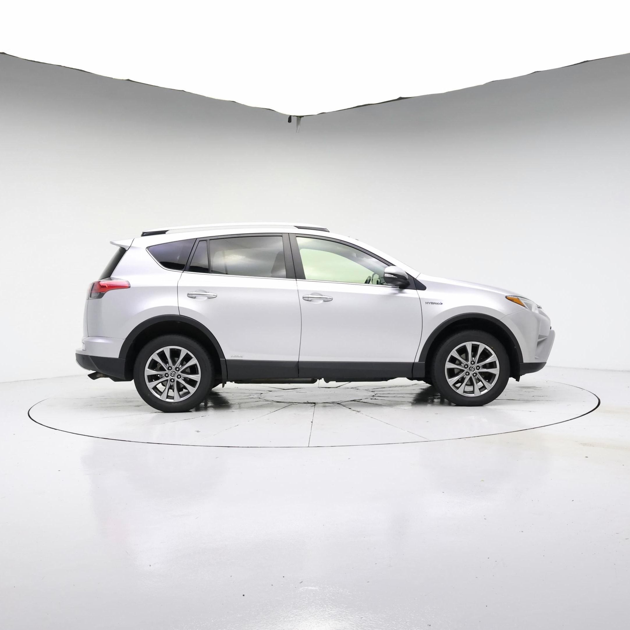 Thumbnail: 2016 Toyota RAV4 - 7