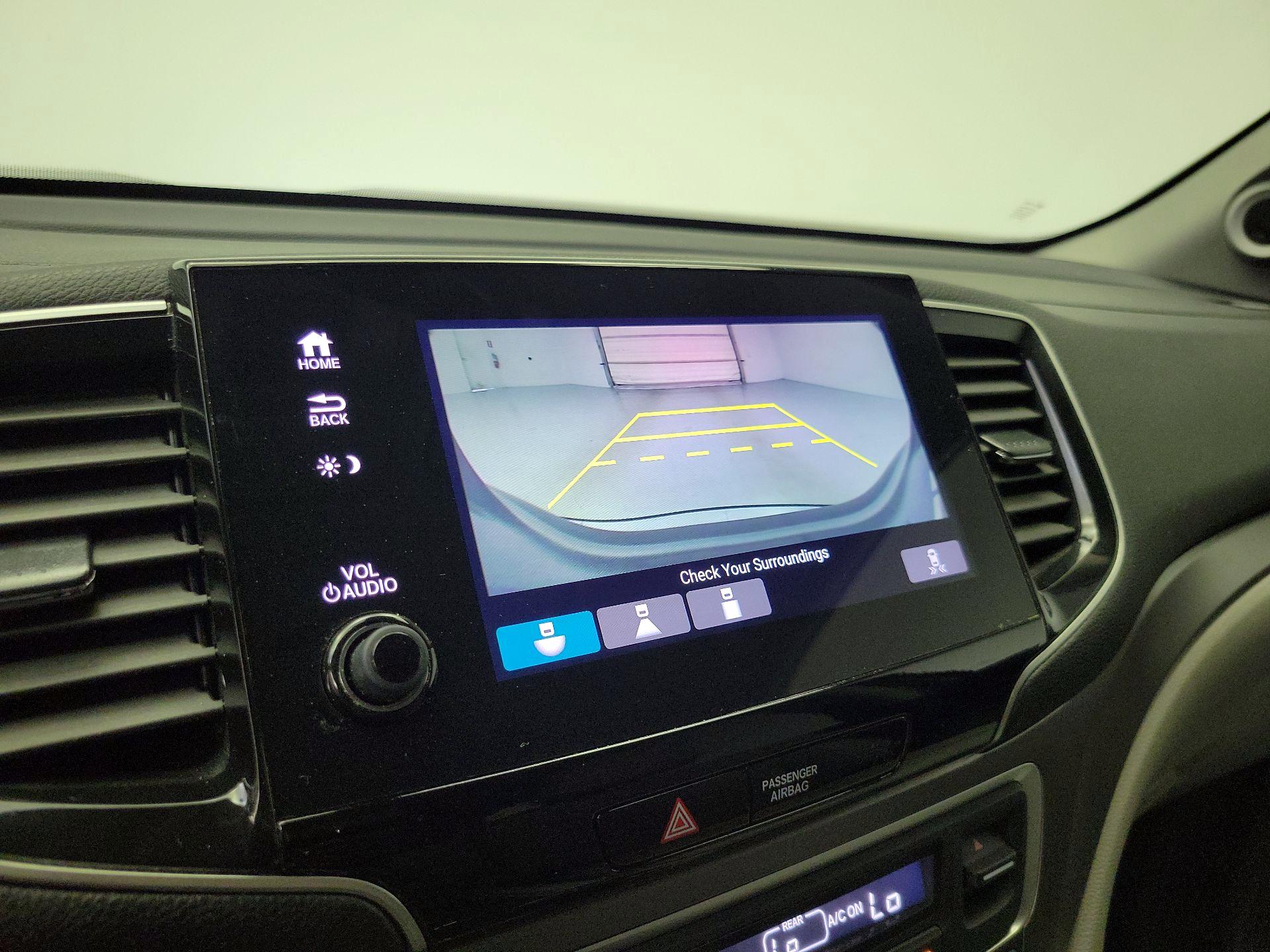 Thumbnail: 2019 Honda Pilot - 14