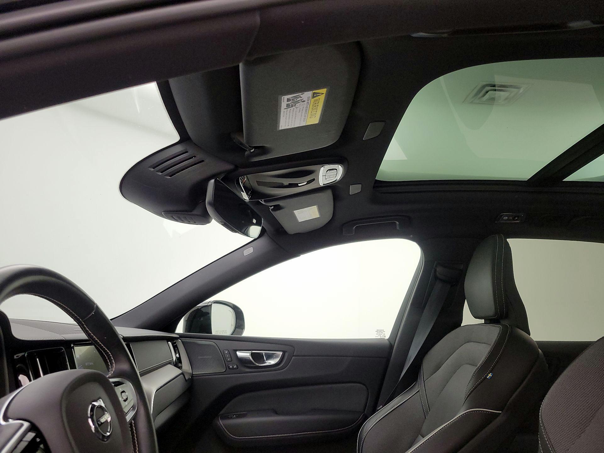 Thumbnail: 2021 Volvo XC60 - 19