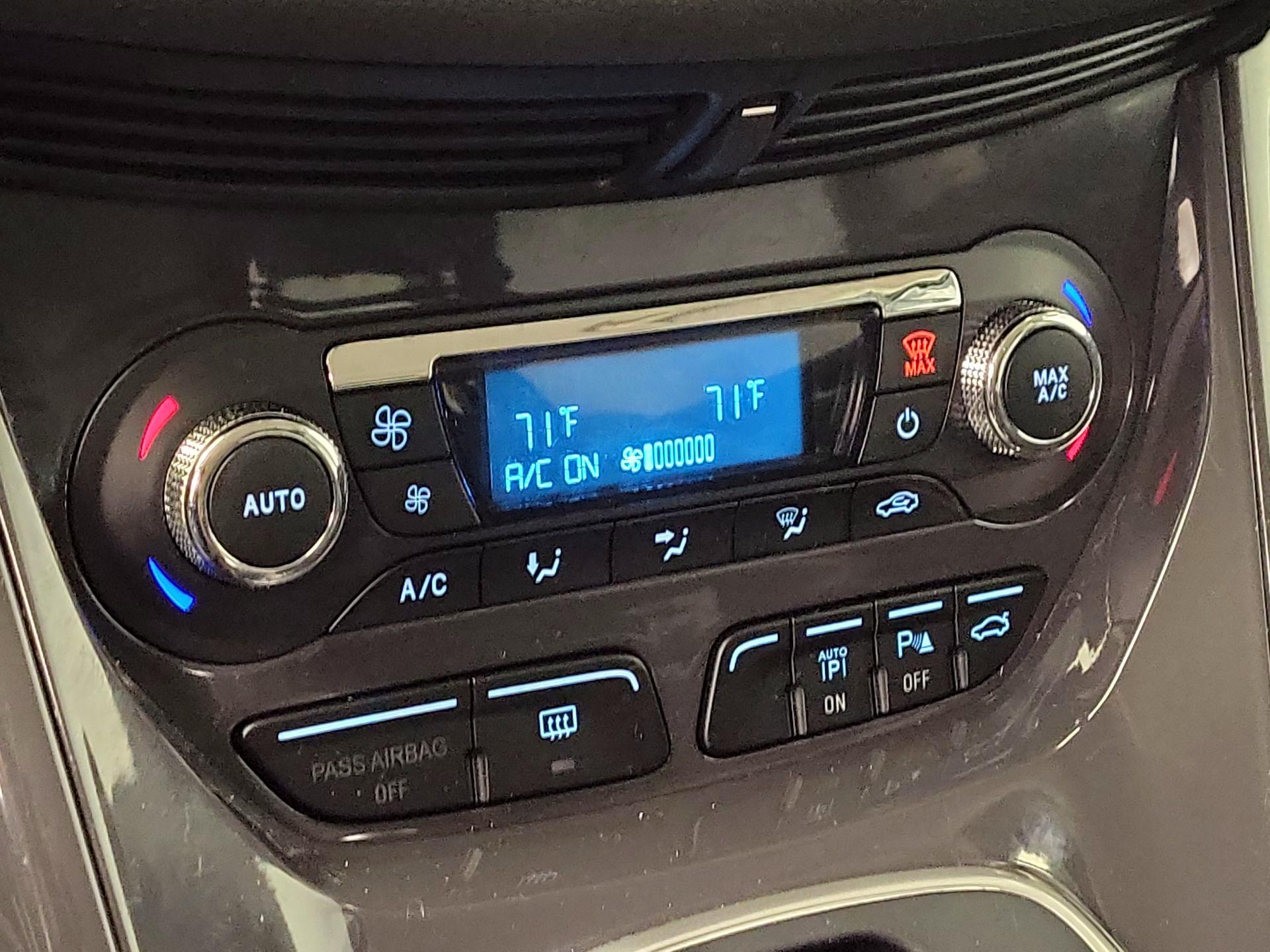 Thumbnail: 2014 Ford Escape - 16