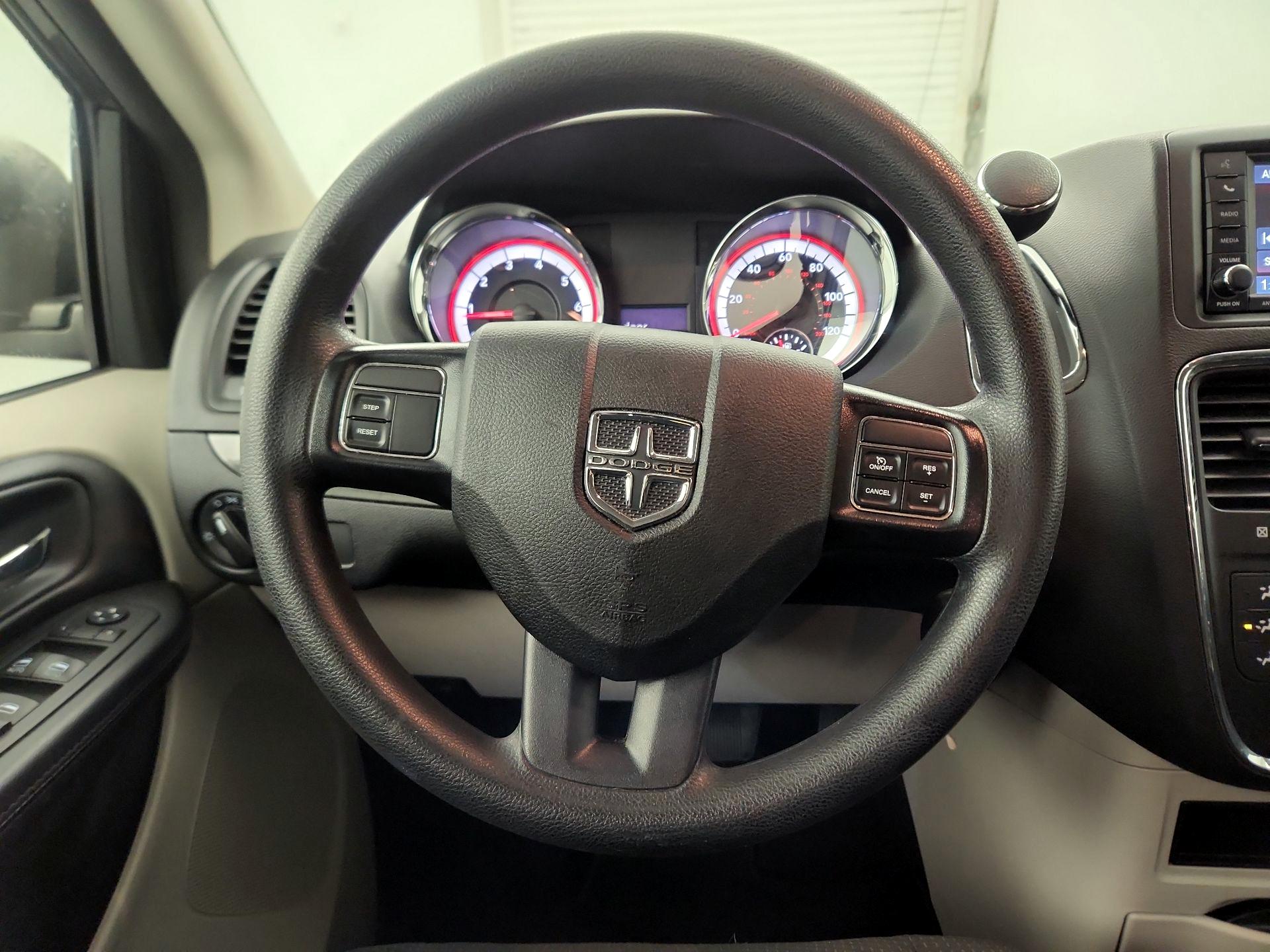 Thumbnail: 2020 Dodge Grand Caravan - 10