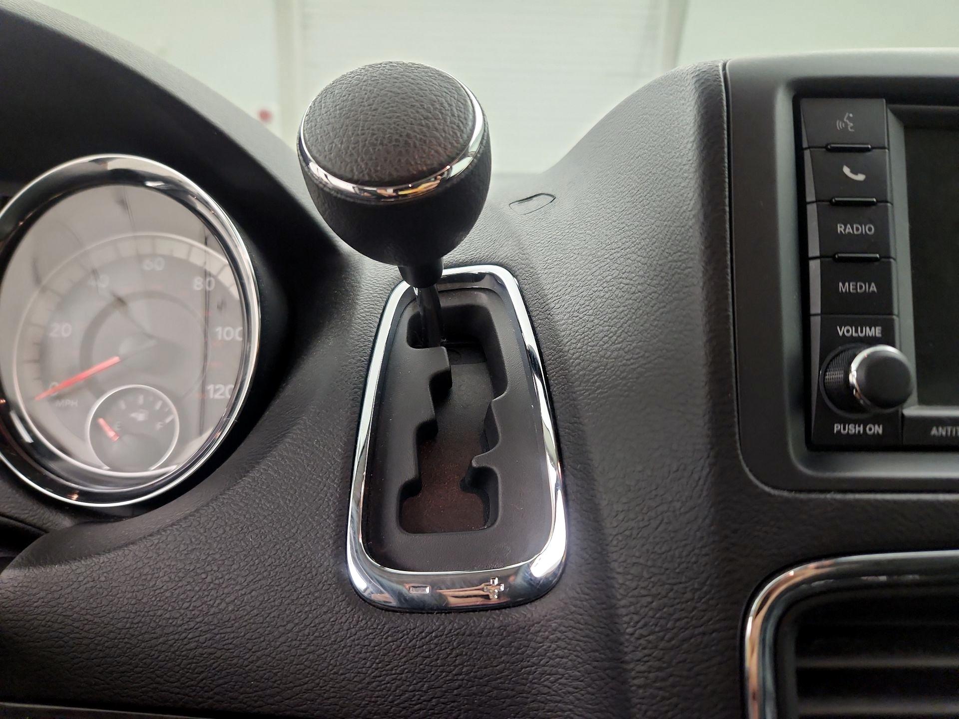 Thumbnail: 2020 Dodge Grand Caravan - 17