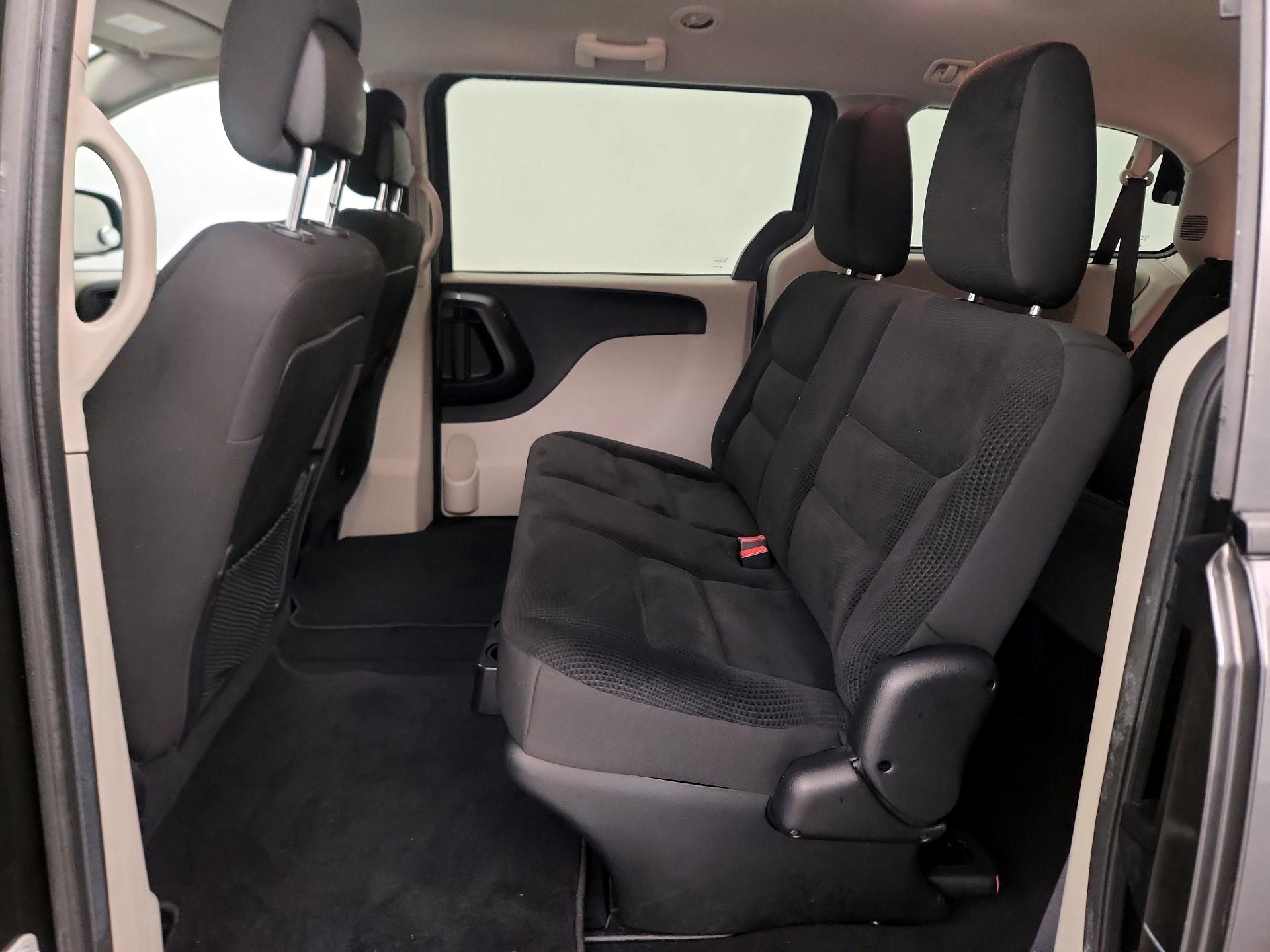 Thumbnail: 2020 Dodge Grand Caravan - 19