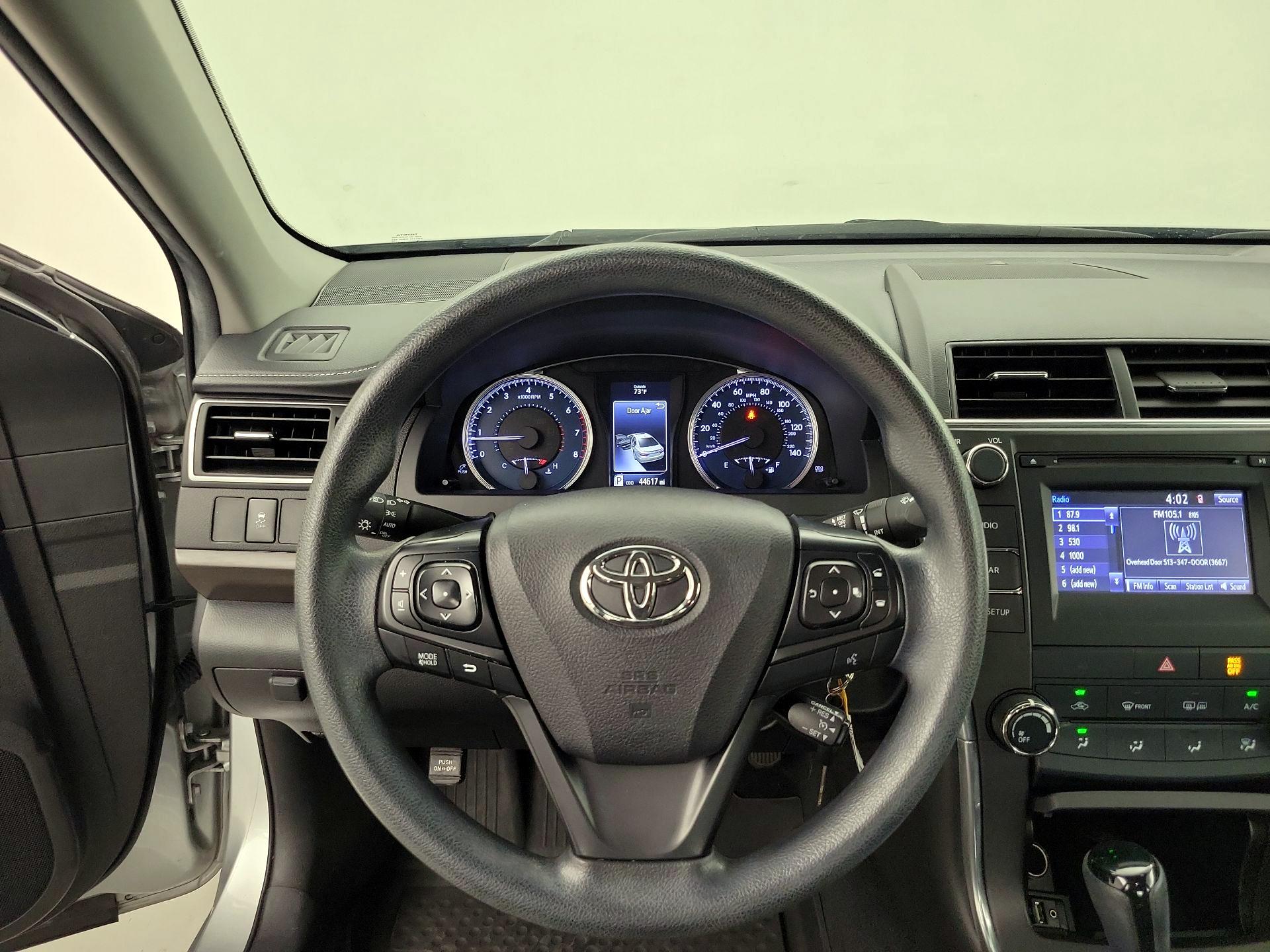 Thumbnail: 2017 Toyota Camry - 10