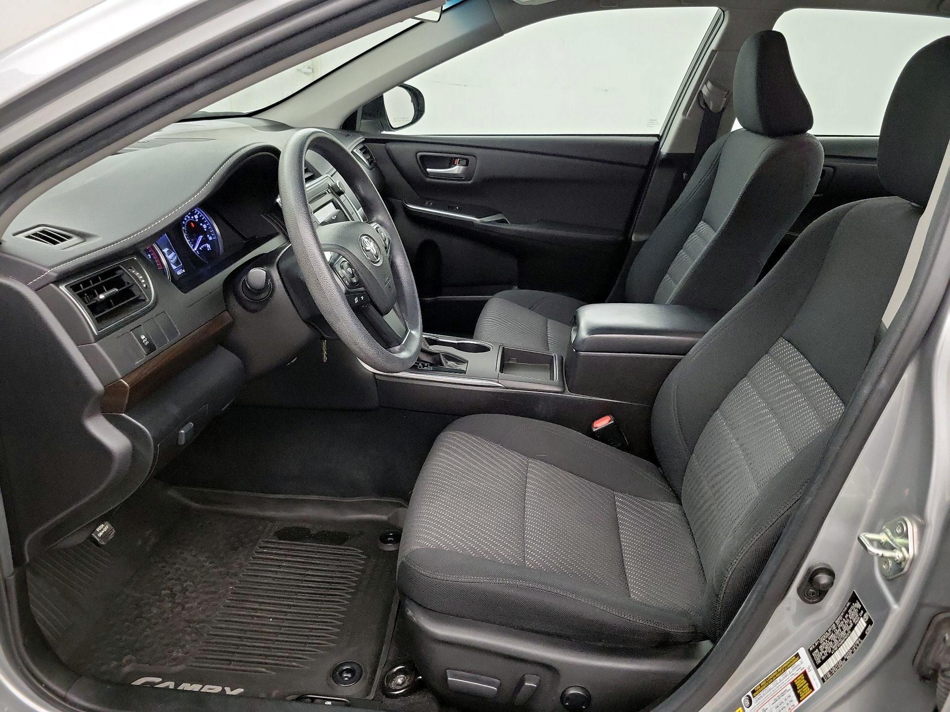 Thumbnail: 2017 Toyota Camry - 11
